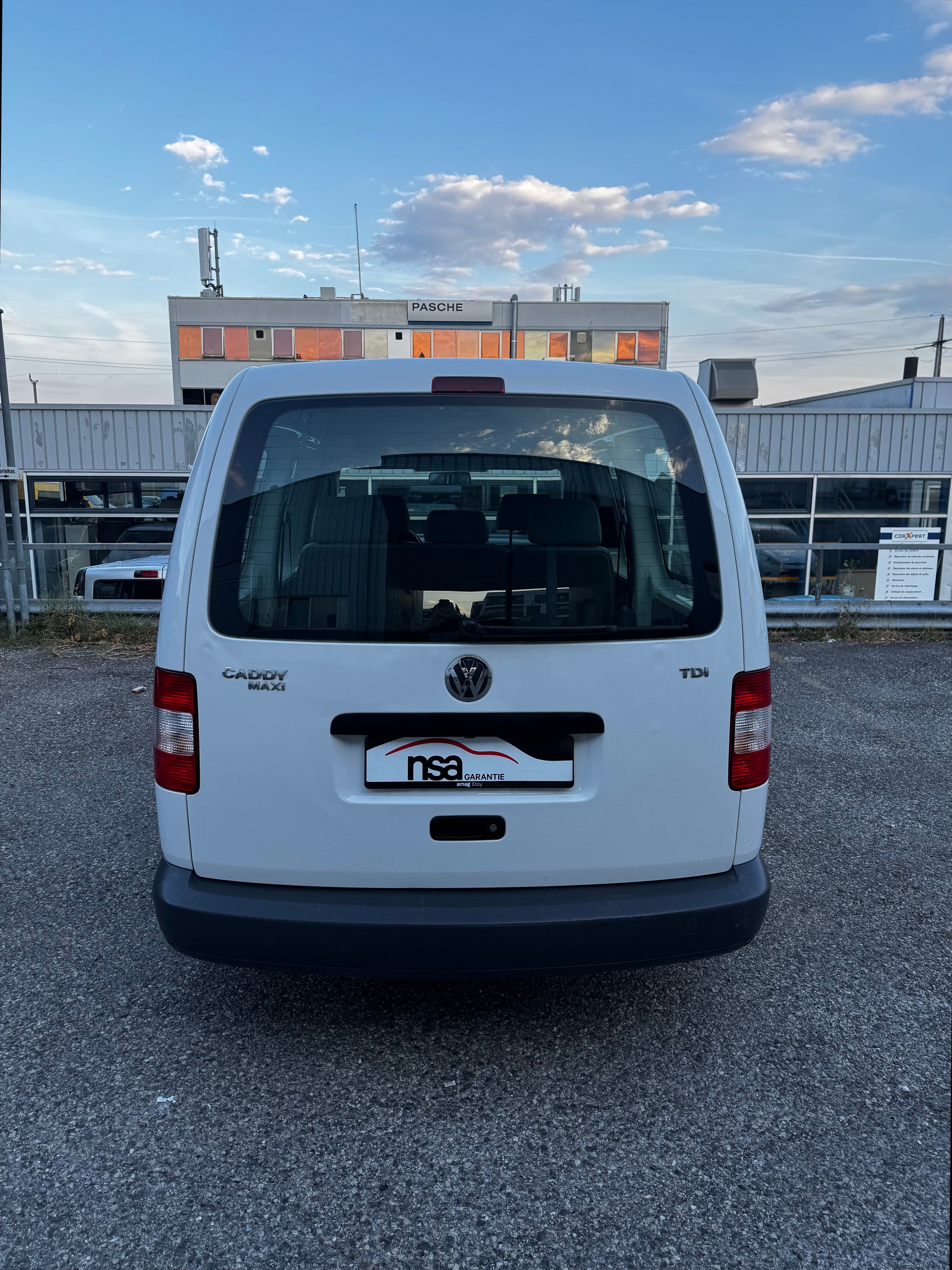VW Caddy Maxi 1.9TDI-image-5