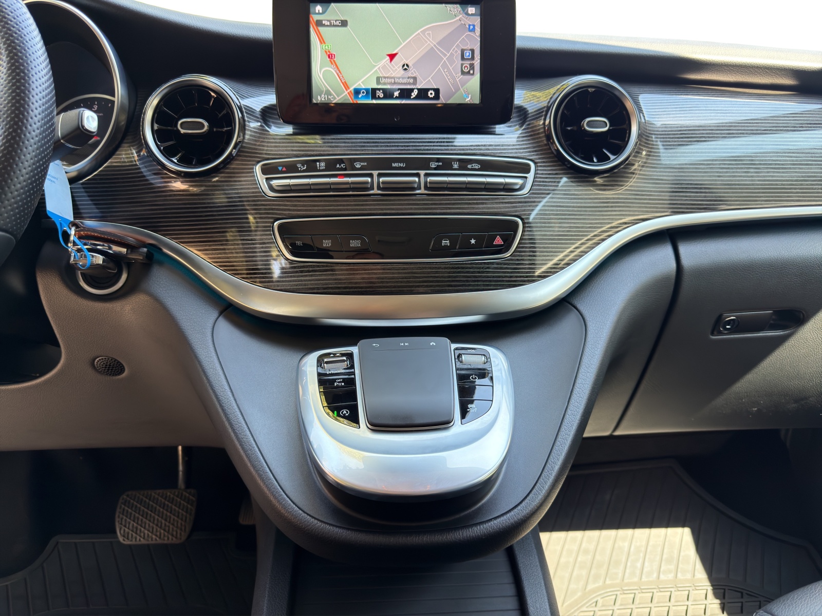 MERCEDES-BENZ V 250 d Avantgarde L 4M-image-11