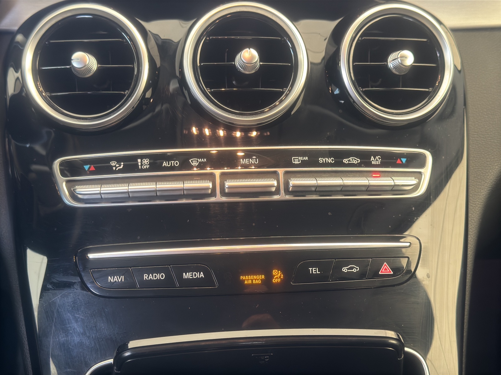 MERCEDES-BENZ C-Klasse S205 Kombi C 200 AMG Line 4x4 184PS-image-11