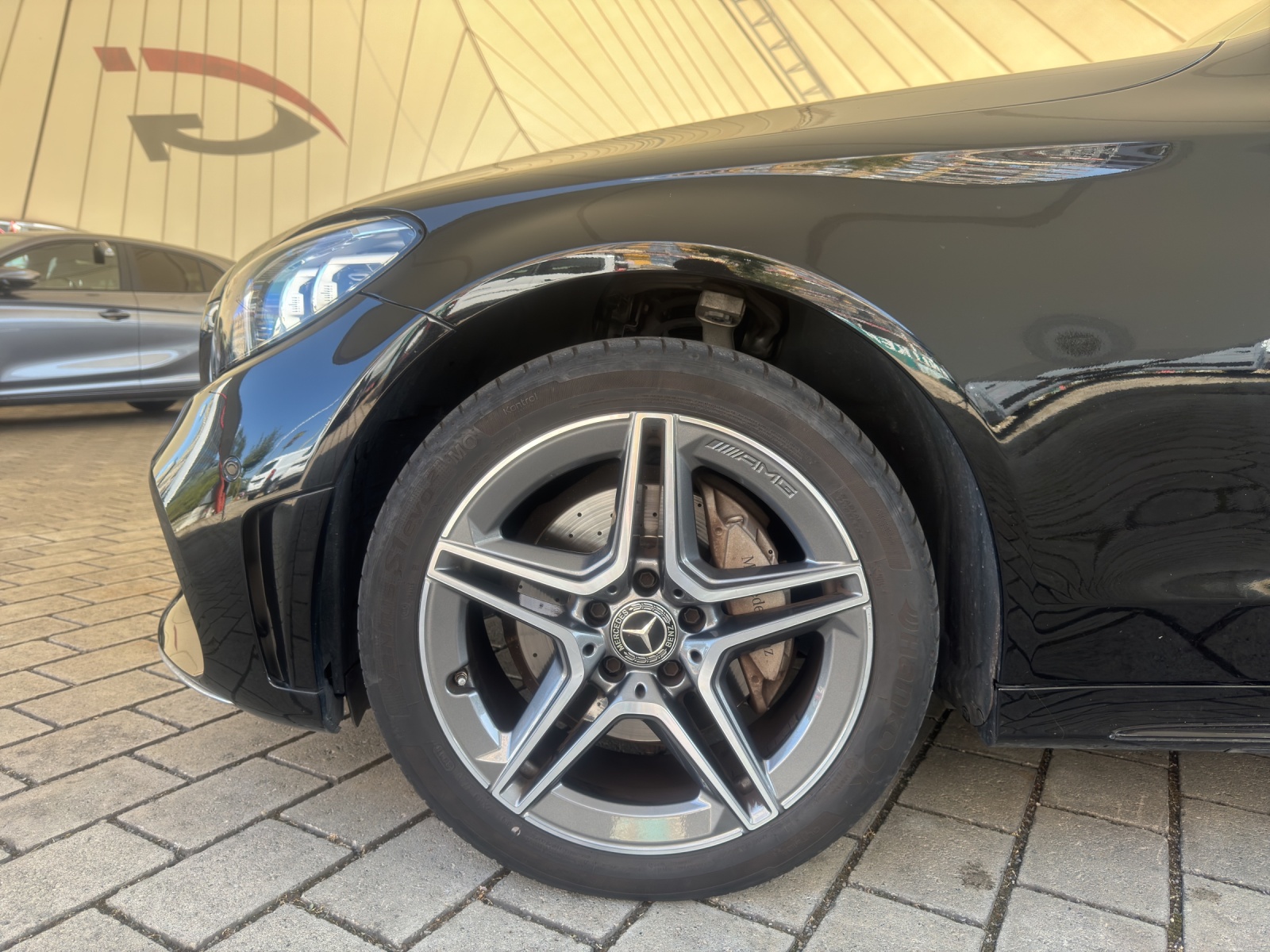 MERCEDES-BENZ C-Klasse S205 Kombi C 200 AMG Line 4x4 184PS-image-18