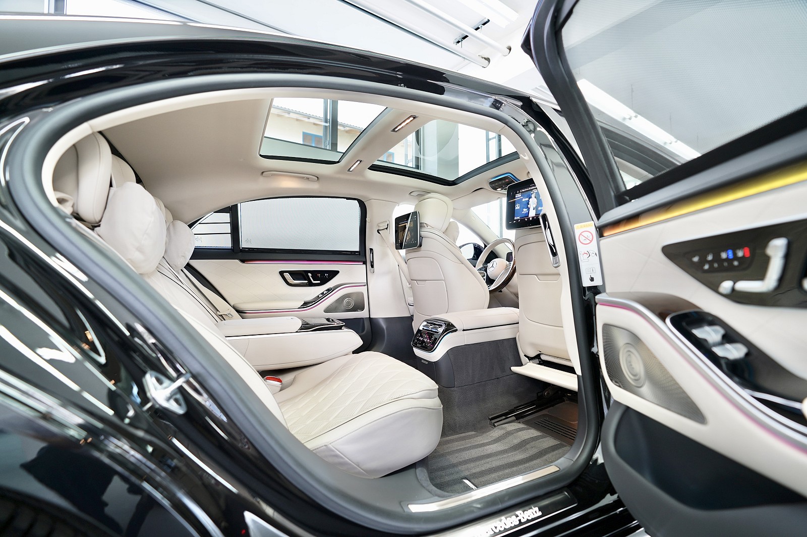 MERCEDES-BENZ S 450 L 4Matic AMG Line 9G-Tronic-image-17