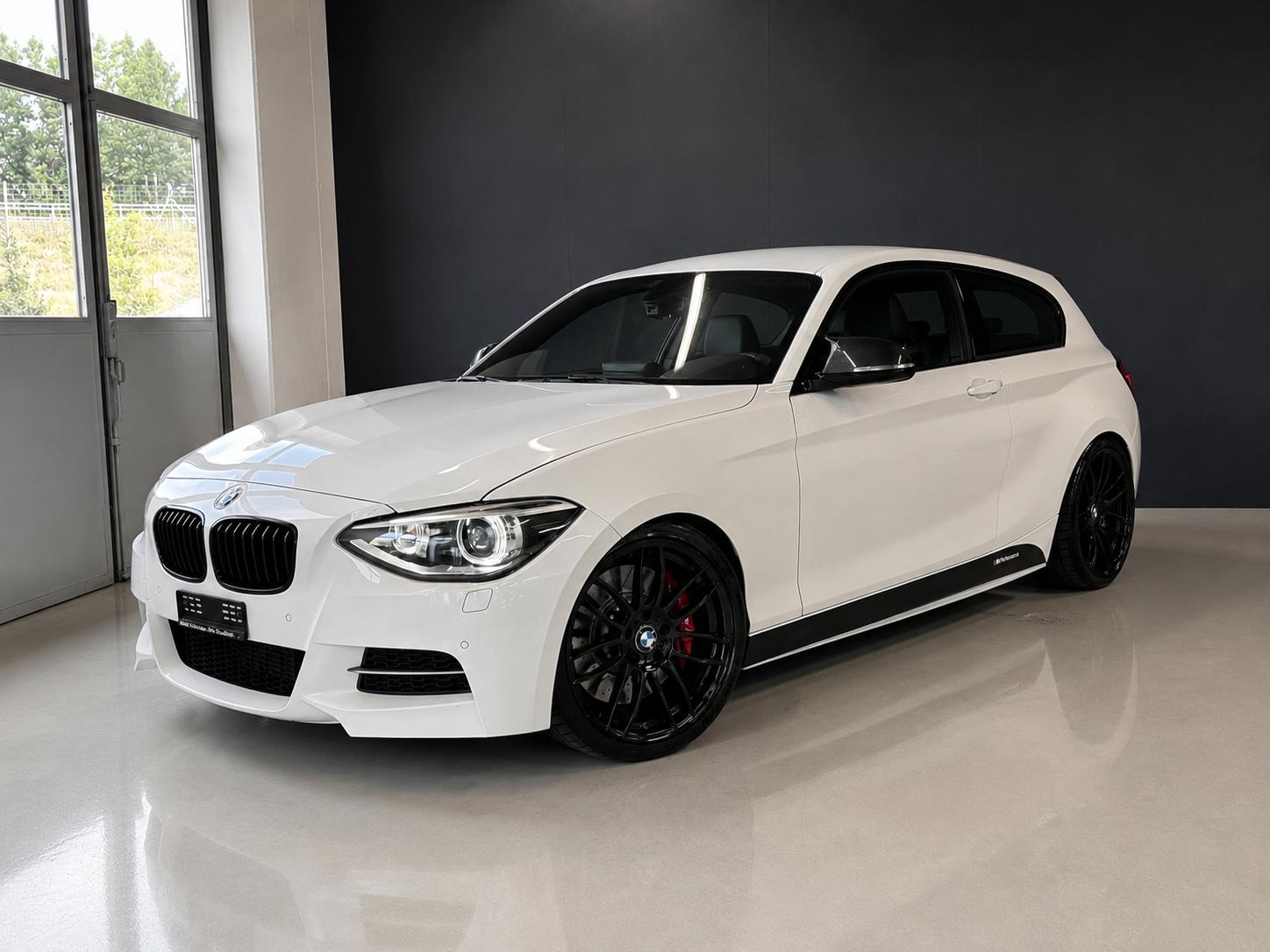 BMW M135i xDrive Steptronic-image-4
