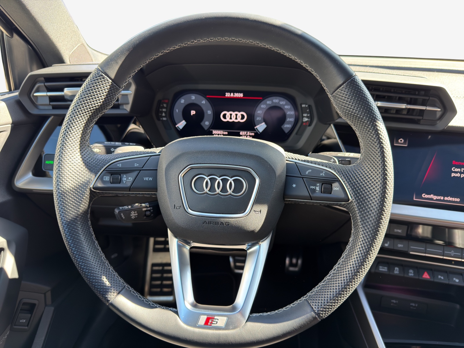 AUDI A3 Sportback 40 TDI S line S-tronic quattro-image-9