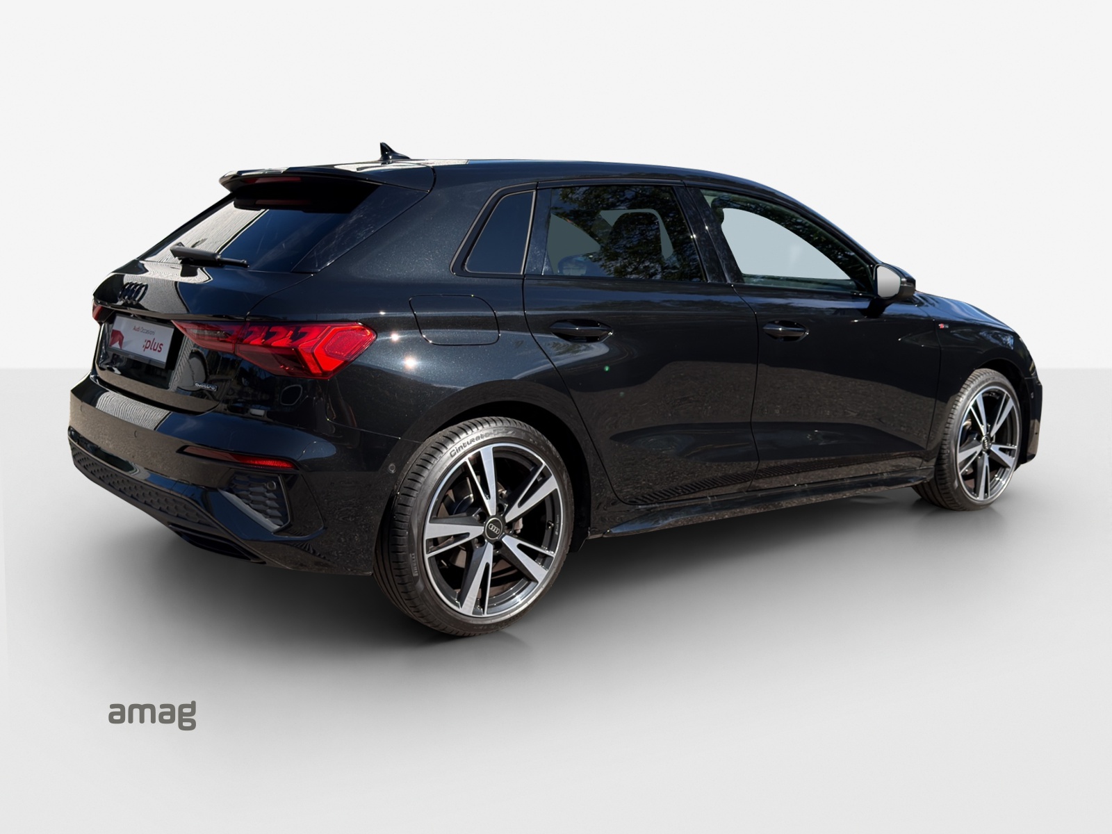 AUDI A3 Sportback 40 TDI S line S-tronic quattro-image-4