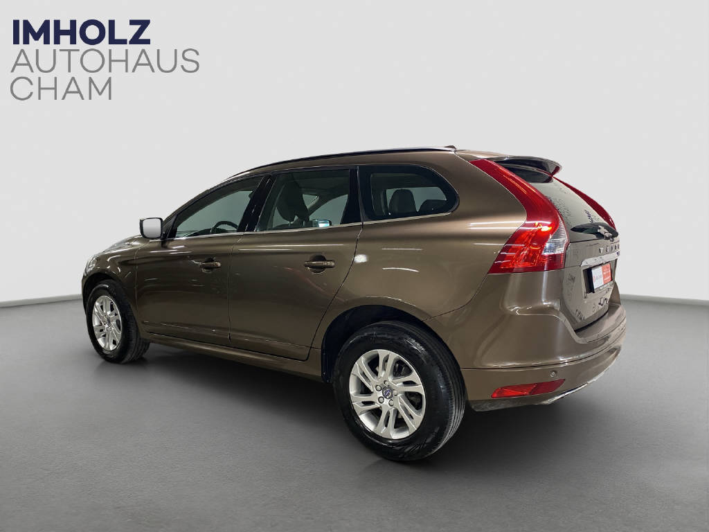 VOLVO XC60 2.0 D4 Momentum S/S-image-2