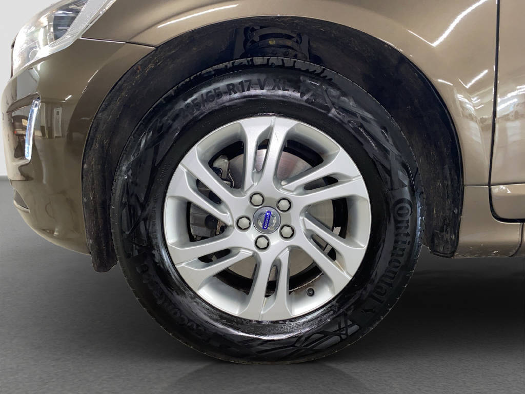 VOLVO XC60 2.0 D4 Momentum S/S-image-14