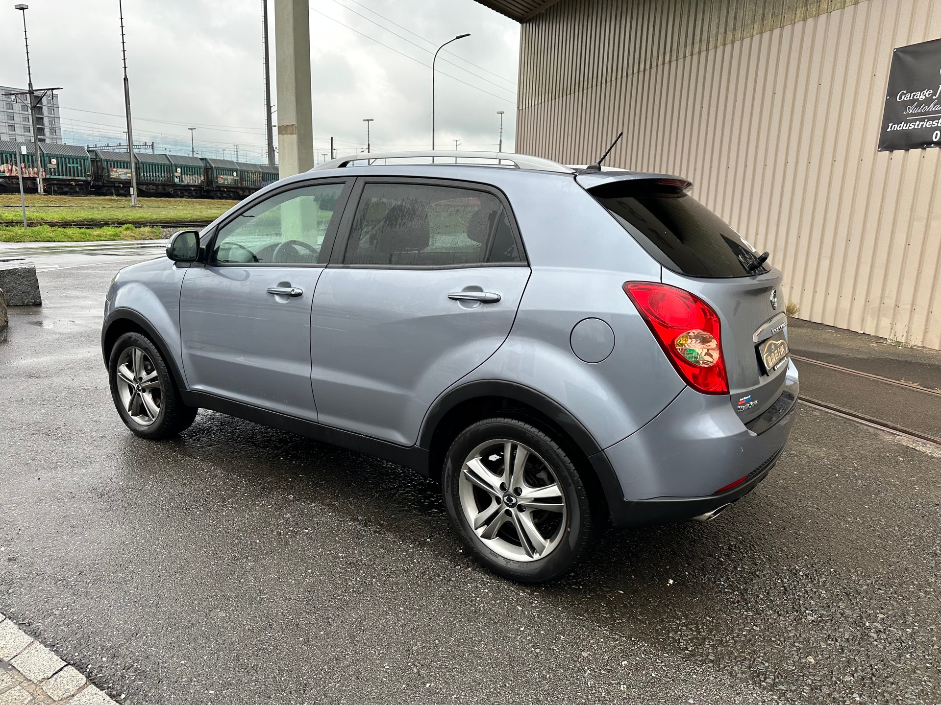 KGM-SsangYong Korando 2.0 e-XDI Quartz 4WD Automatic-image-4
