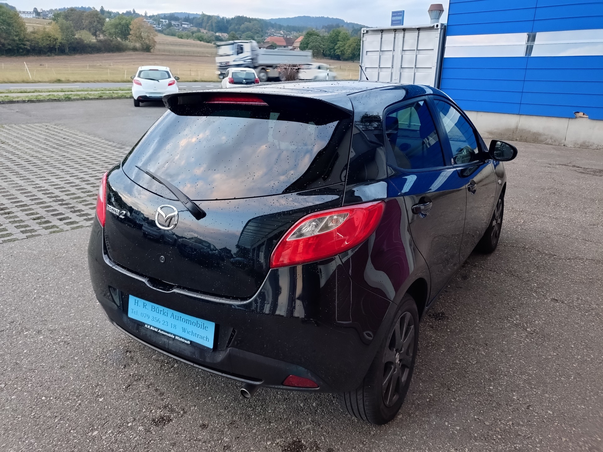 MAZDA 2 1.3i 16V Voila ma Suisse Edition-image-4