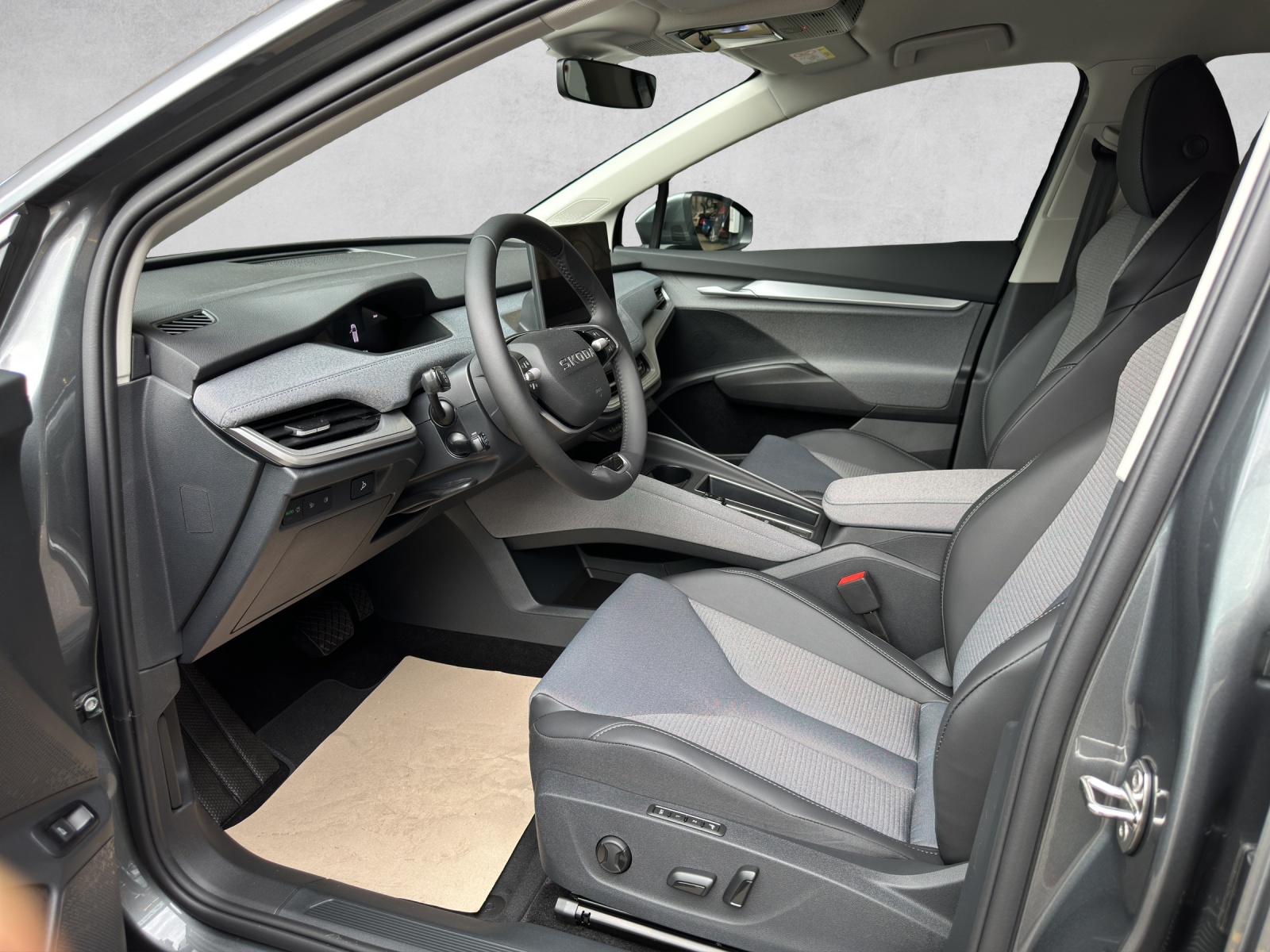 SKODA Enyaq 85 Dynamic-image-8