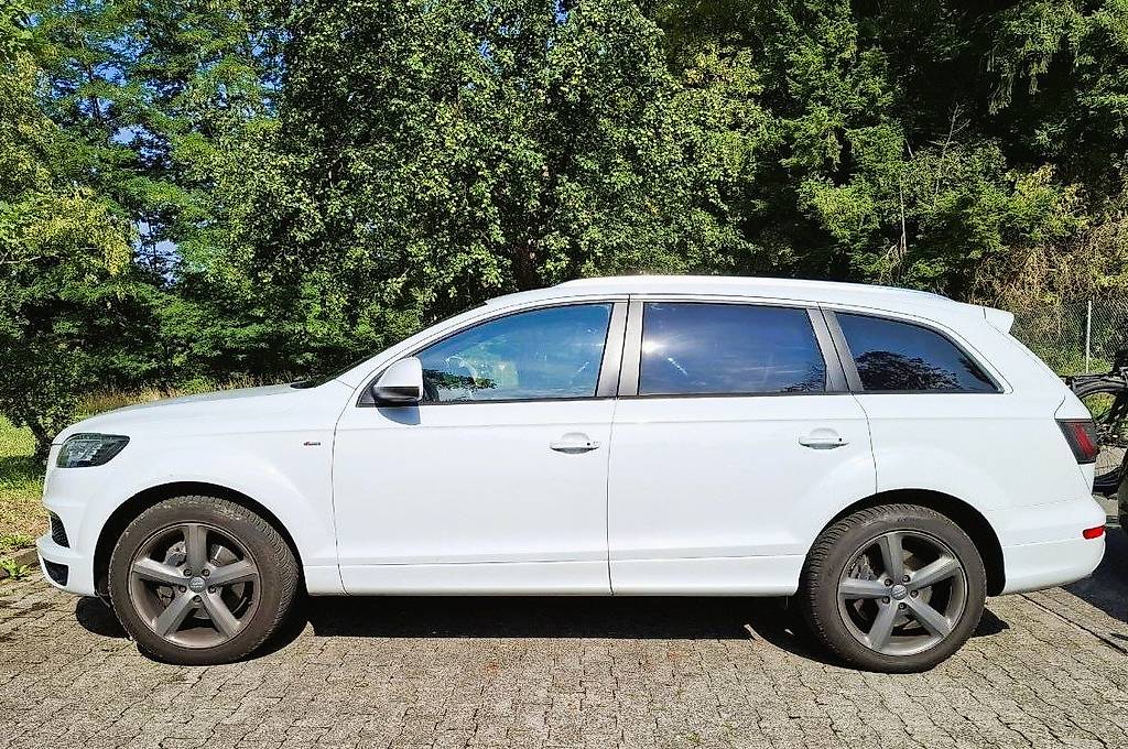 AUDI Q7-image-0
