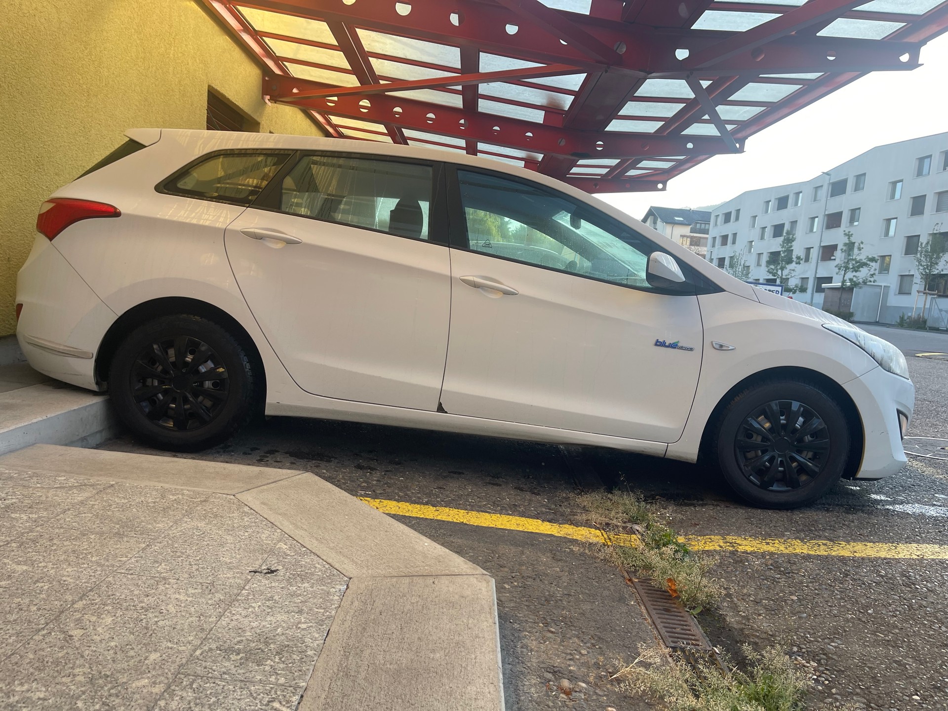 HYUNDAI i30 Wagon 1.4 Pica-image-6