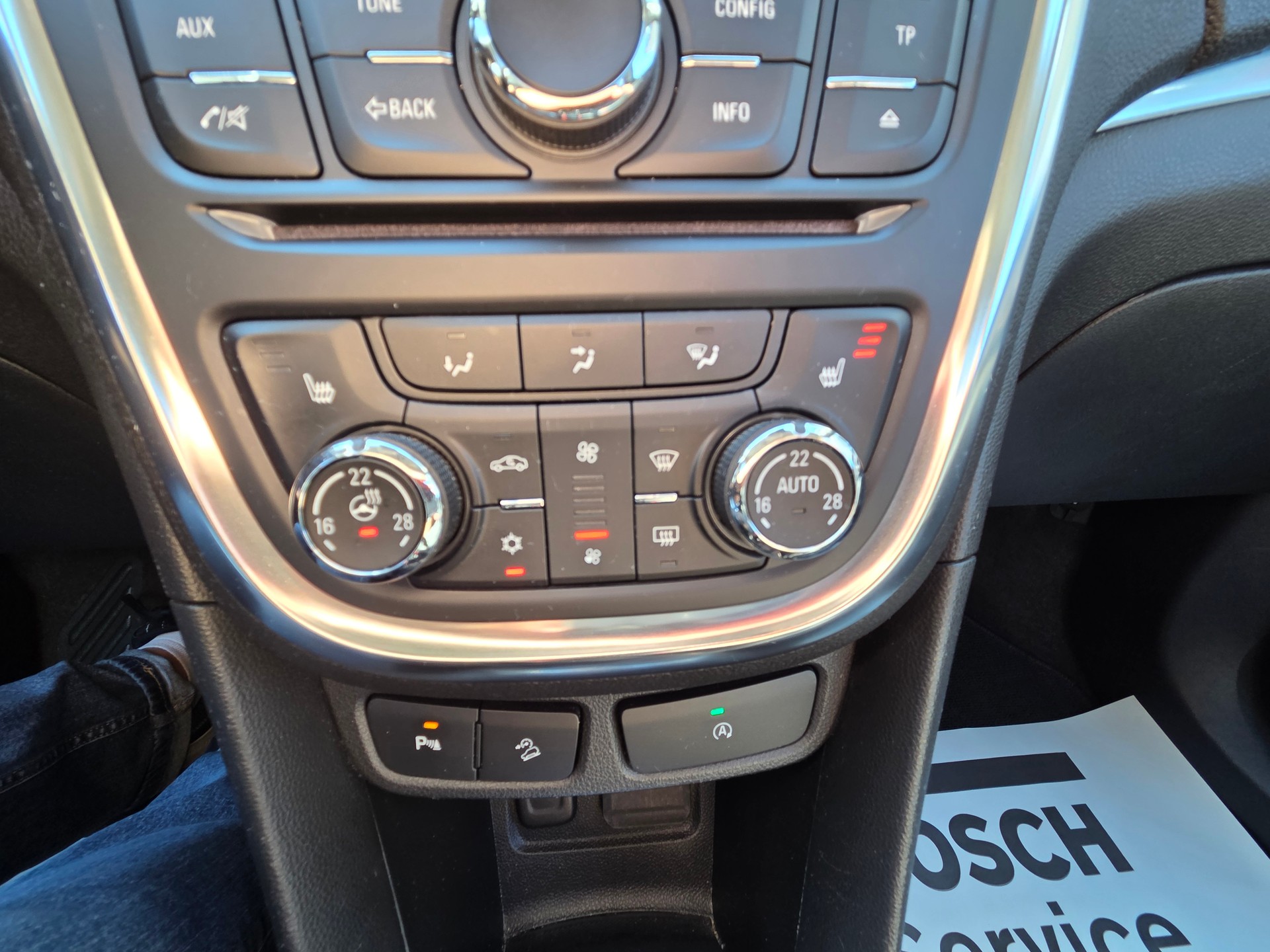 OPEL Mokka 1.4i 16V Turbo Drive 4WD-image-11