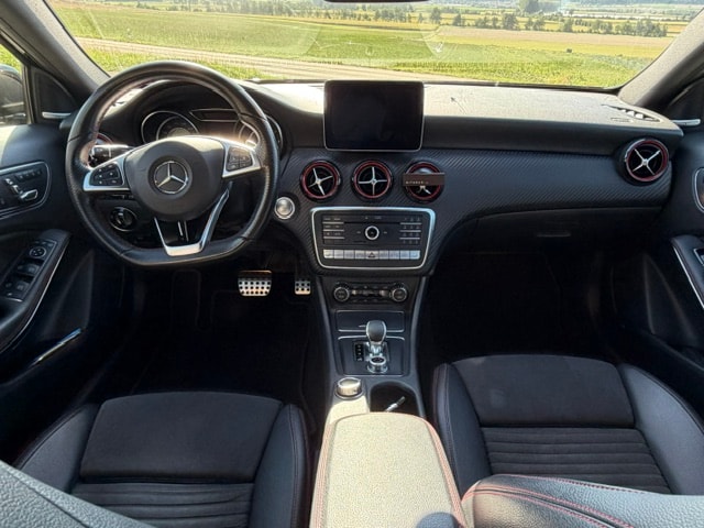 MERCEDES-BENZ A 45 AMG 4Matic Speedshift 7G-DCT-image-9