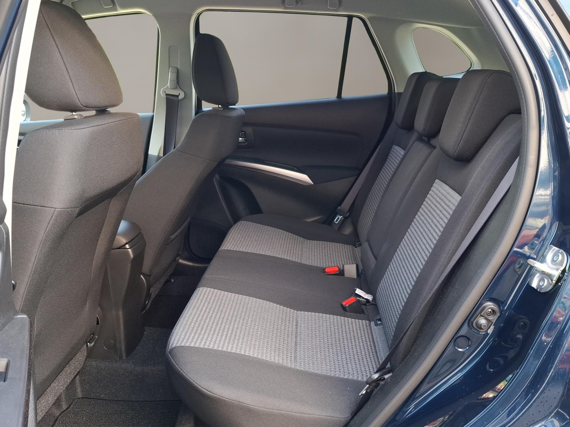 SUZUKI S-Cross 1.4 T Piz Sulai Hybrid 4x4-image-10