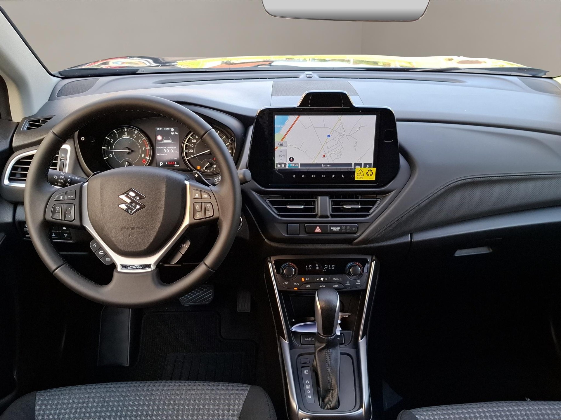 SUZUKI S-Cross 1.4 T Piz Sulai Hybrid 4x4-image-8