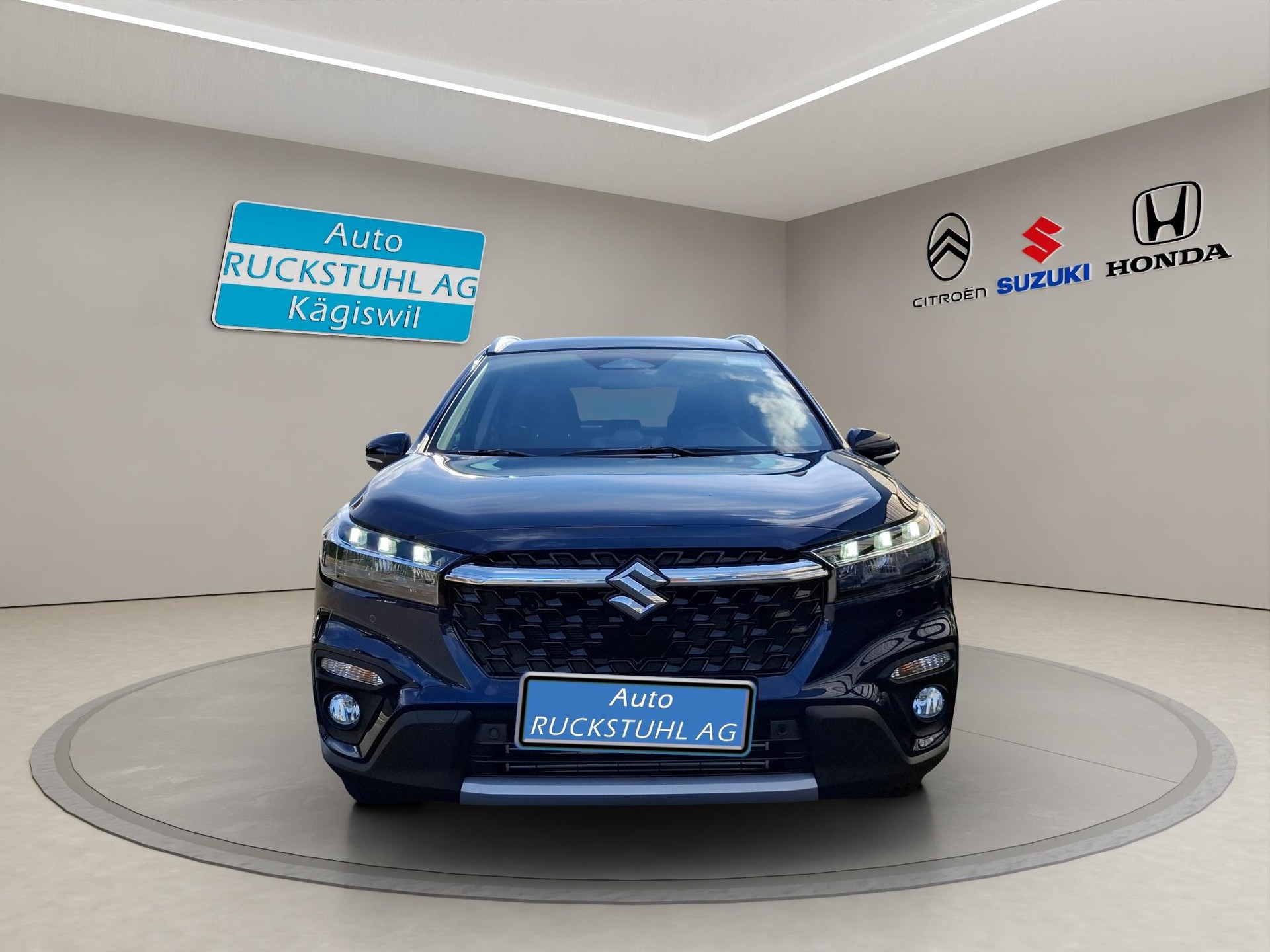 SUZUKI S-Cross 1.4 T Piz Sulai Hybrid 4x4-image-2