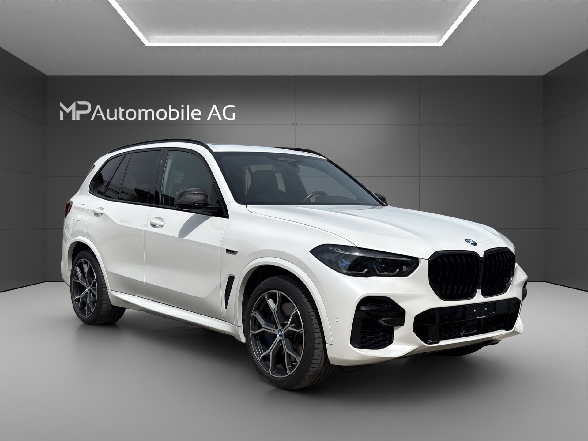 BMW X5 xDrive45e M Sport Steptronic-image-1