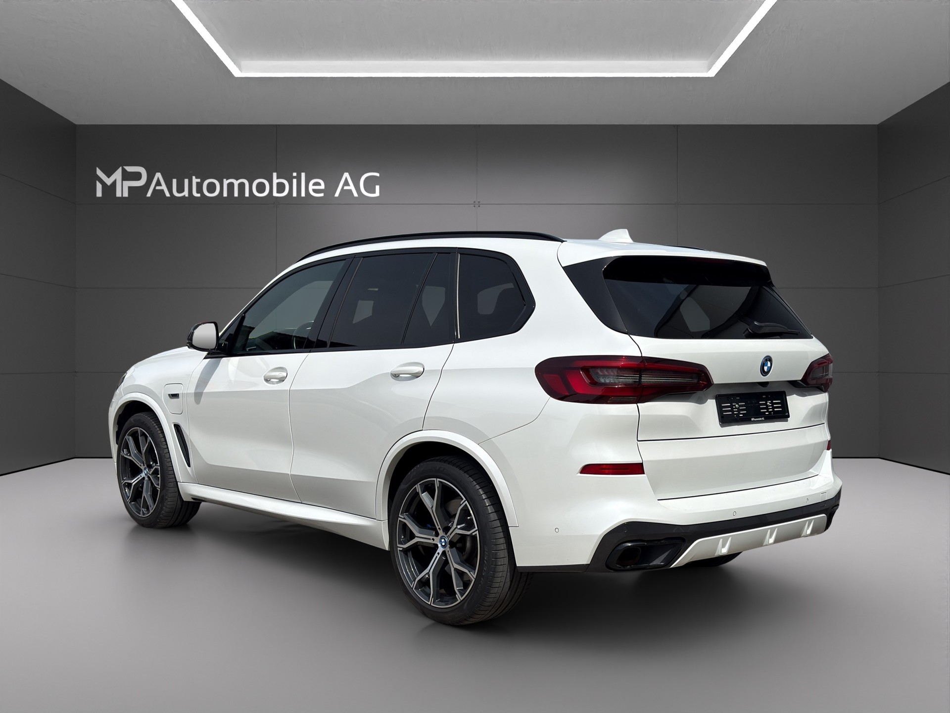 BMW X5 xDrive45e M Sport Steptronic-image-5