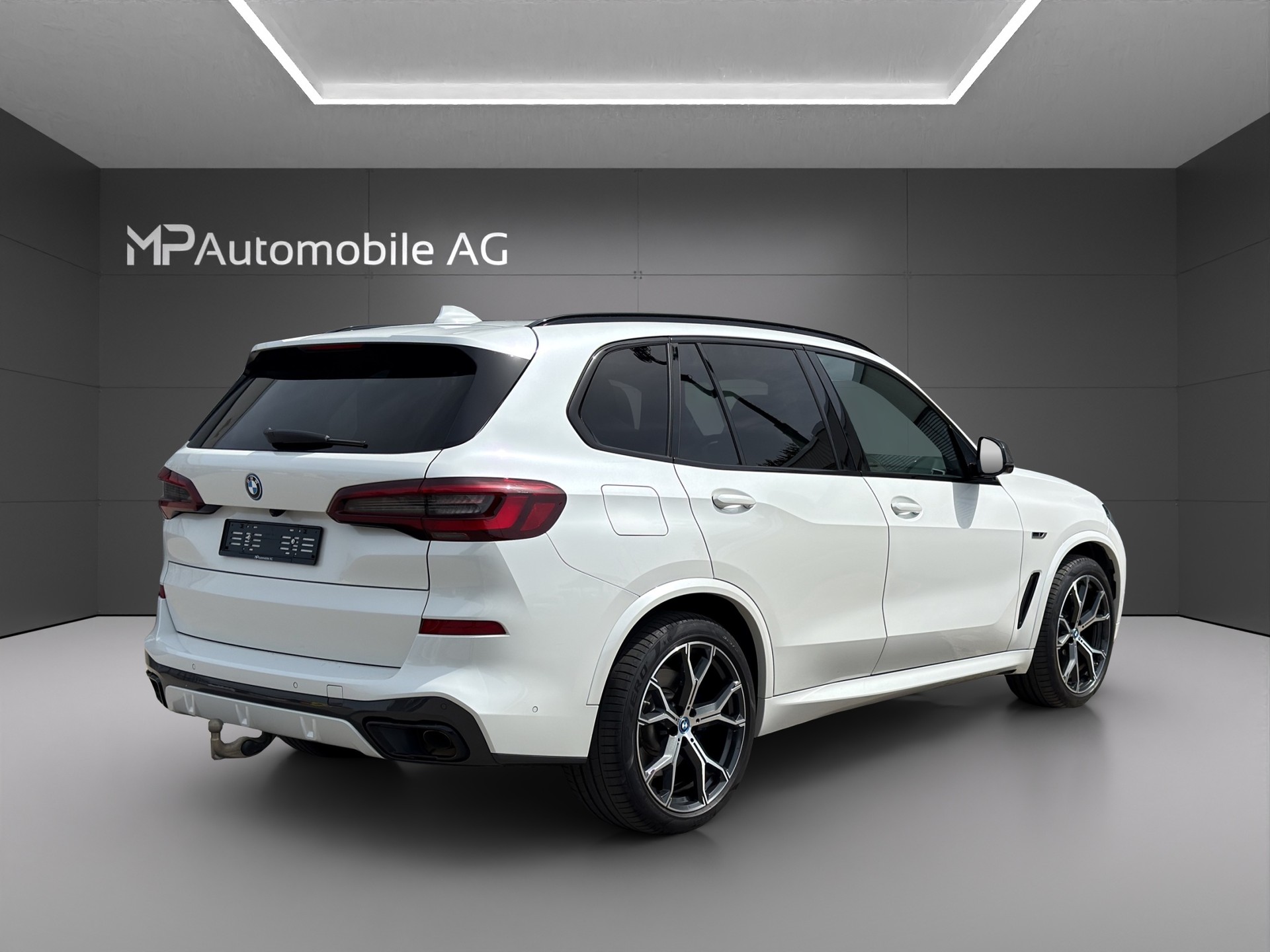 BMW X5 xDrive45e M Sport Steptronic-image-2