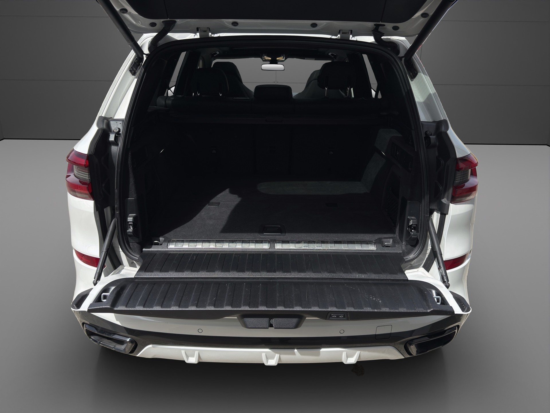 BMW X5 xDrive45e M Sport Steptronic-image-4