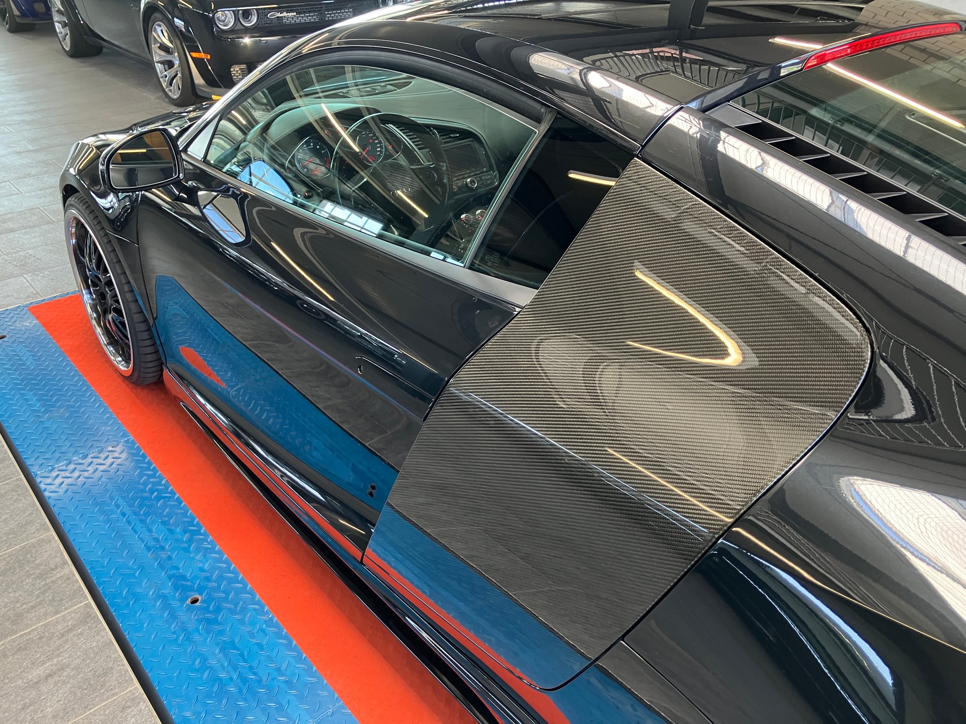 AUDI R8 Coupé 4.2-V8 R-Tronic-image-19
