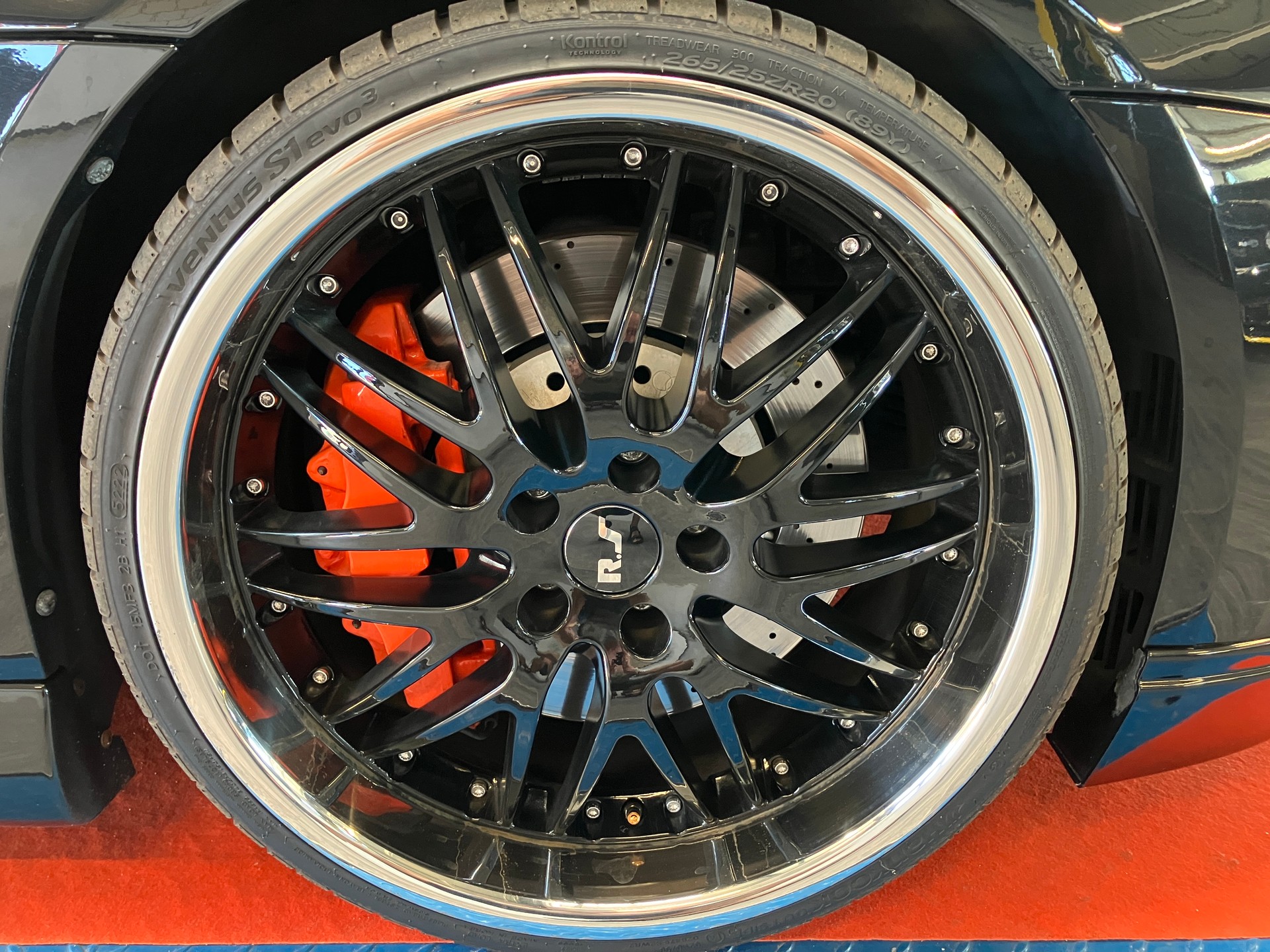 AUDI R8 Coupé 4.2-V8 R-Tronic-image-8