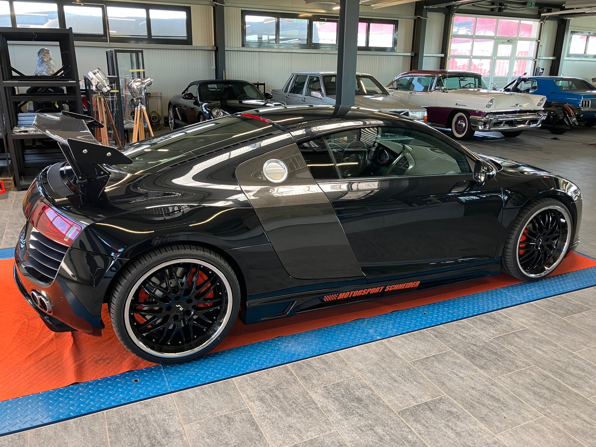 AUDI R8 Coupé 4.2-V8 R-Tronic-image-1