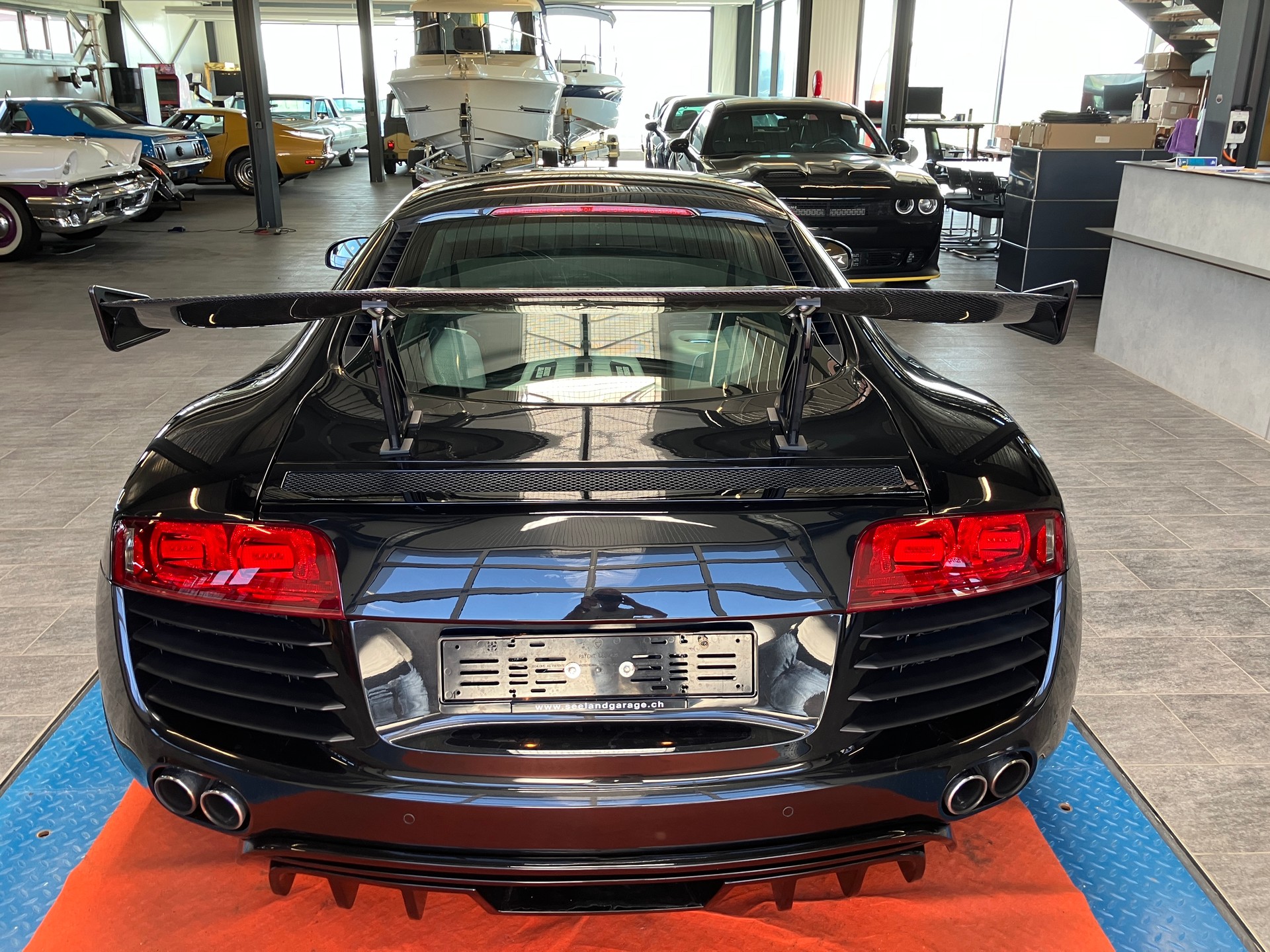 AUDI R8 Coupé 4.2-V8 R-Tronic-image-3
