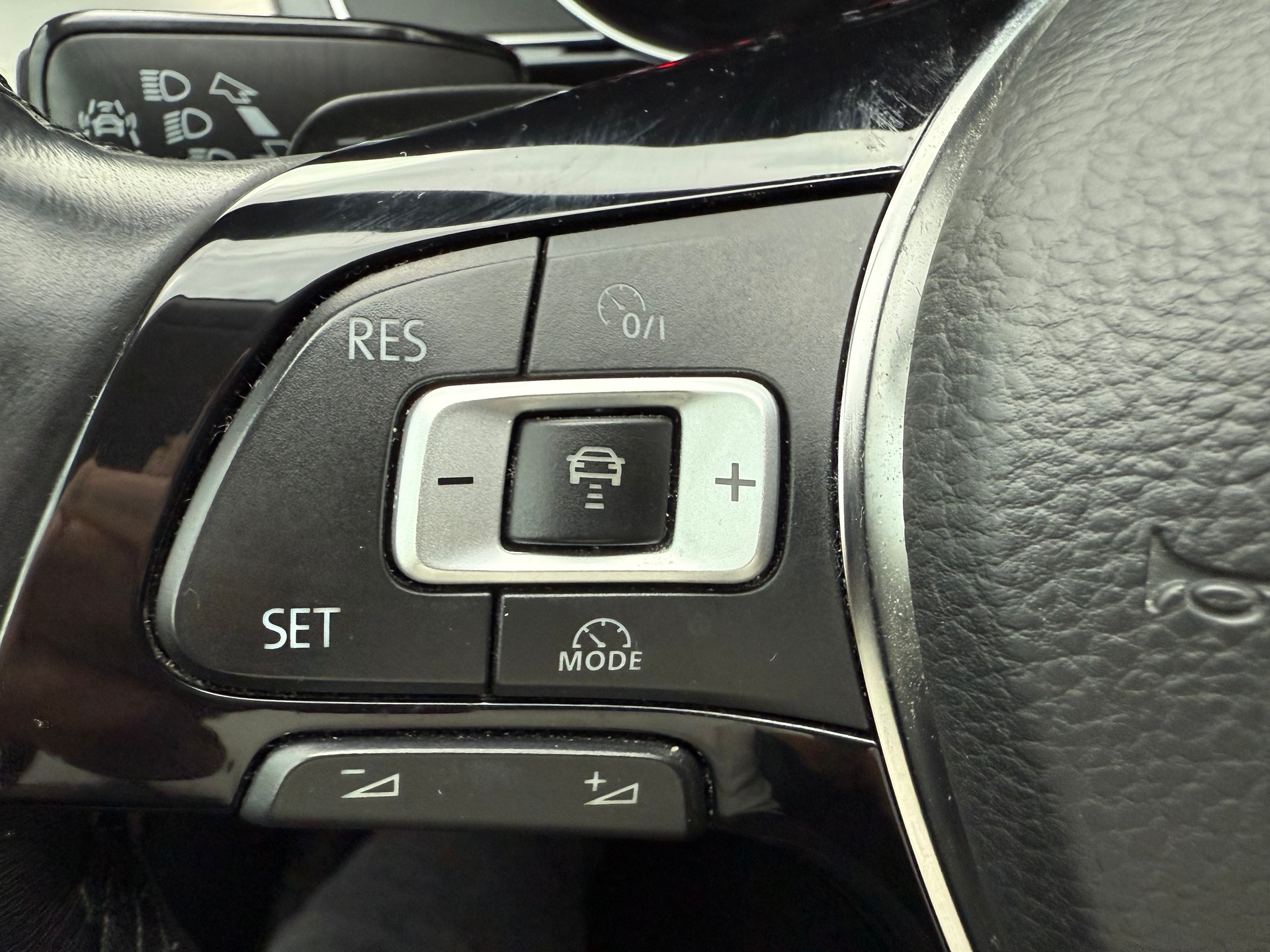 VW Passat Variant 2.0 TDI 150 Highline DSG-image-25