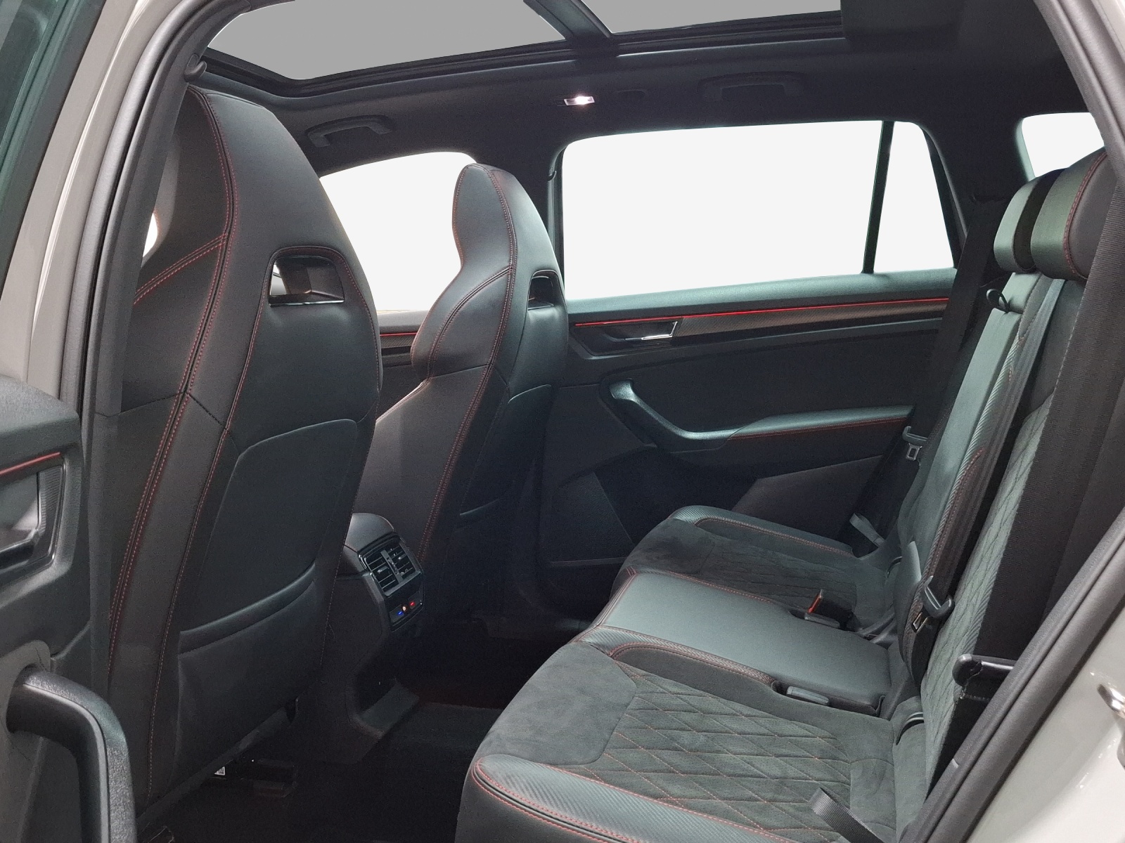 SKODA Kodiaq 2.0 TSI 4x4 RS-image-11