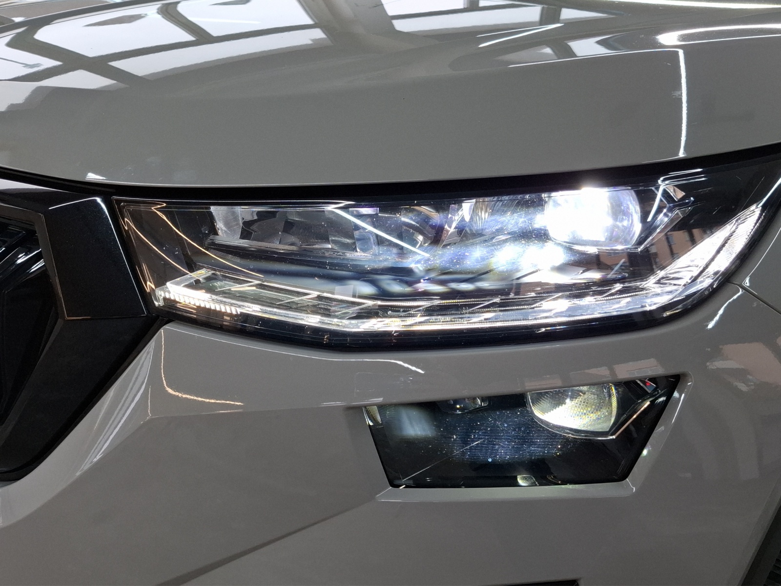 SKODA Kodiaq 2.0 TSI 4x4 RS-image-15