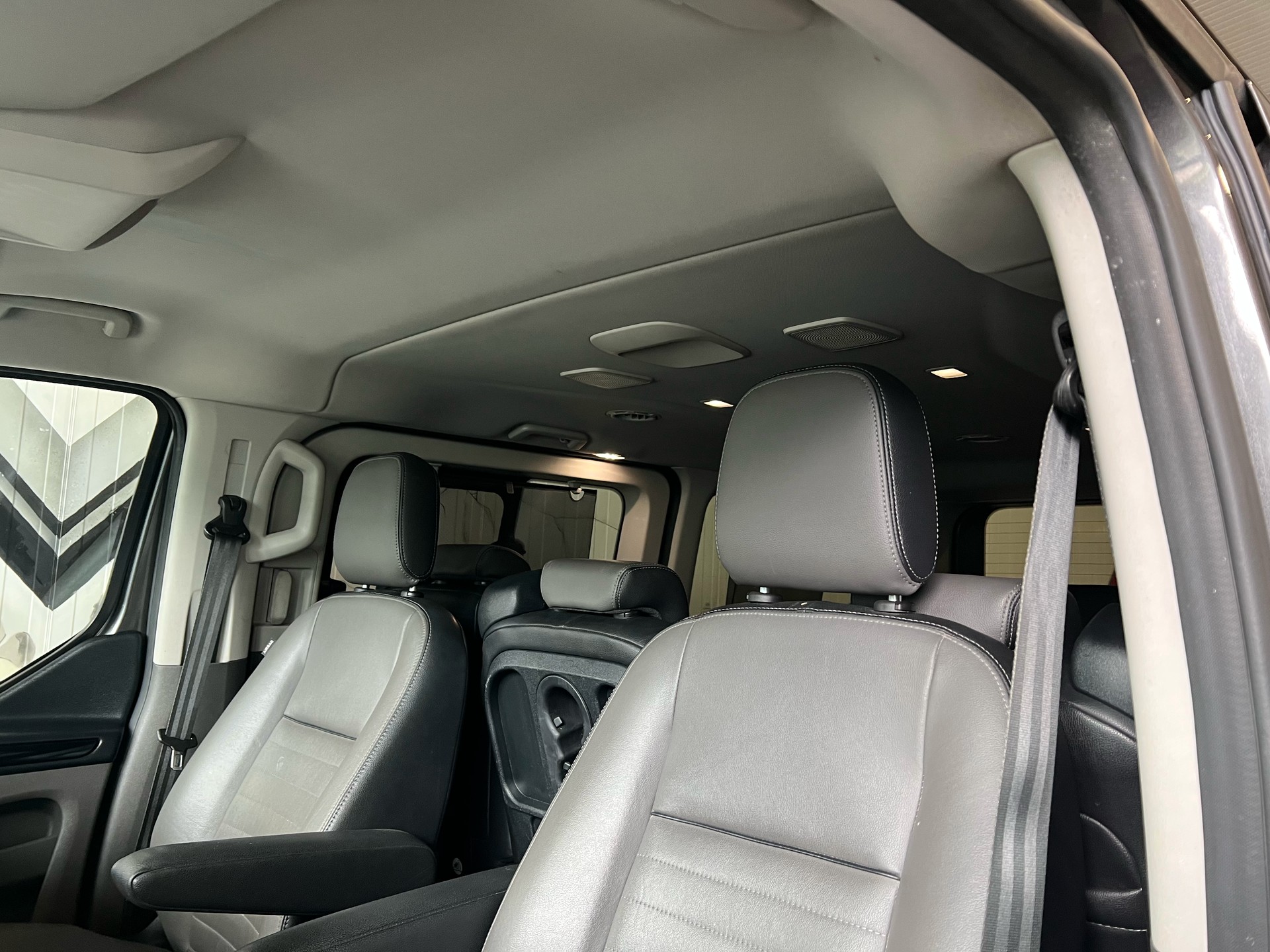 FORD Tourneo Custom 320 L1H1 Titanium X A-image-13