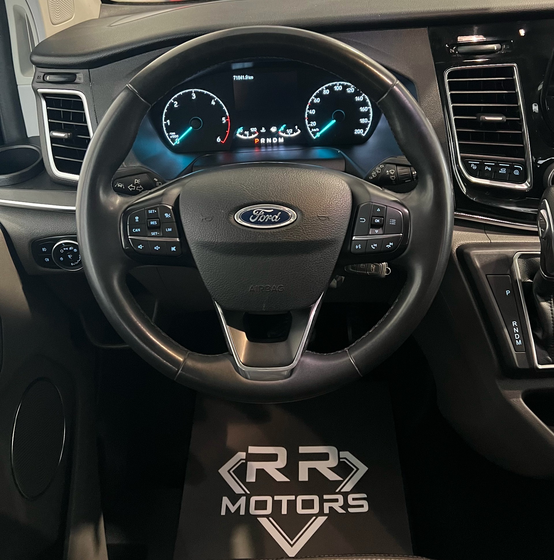 FORD Tourneo Custom 320 L1H1 Titanium X A-image-10