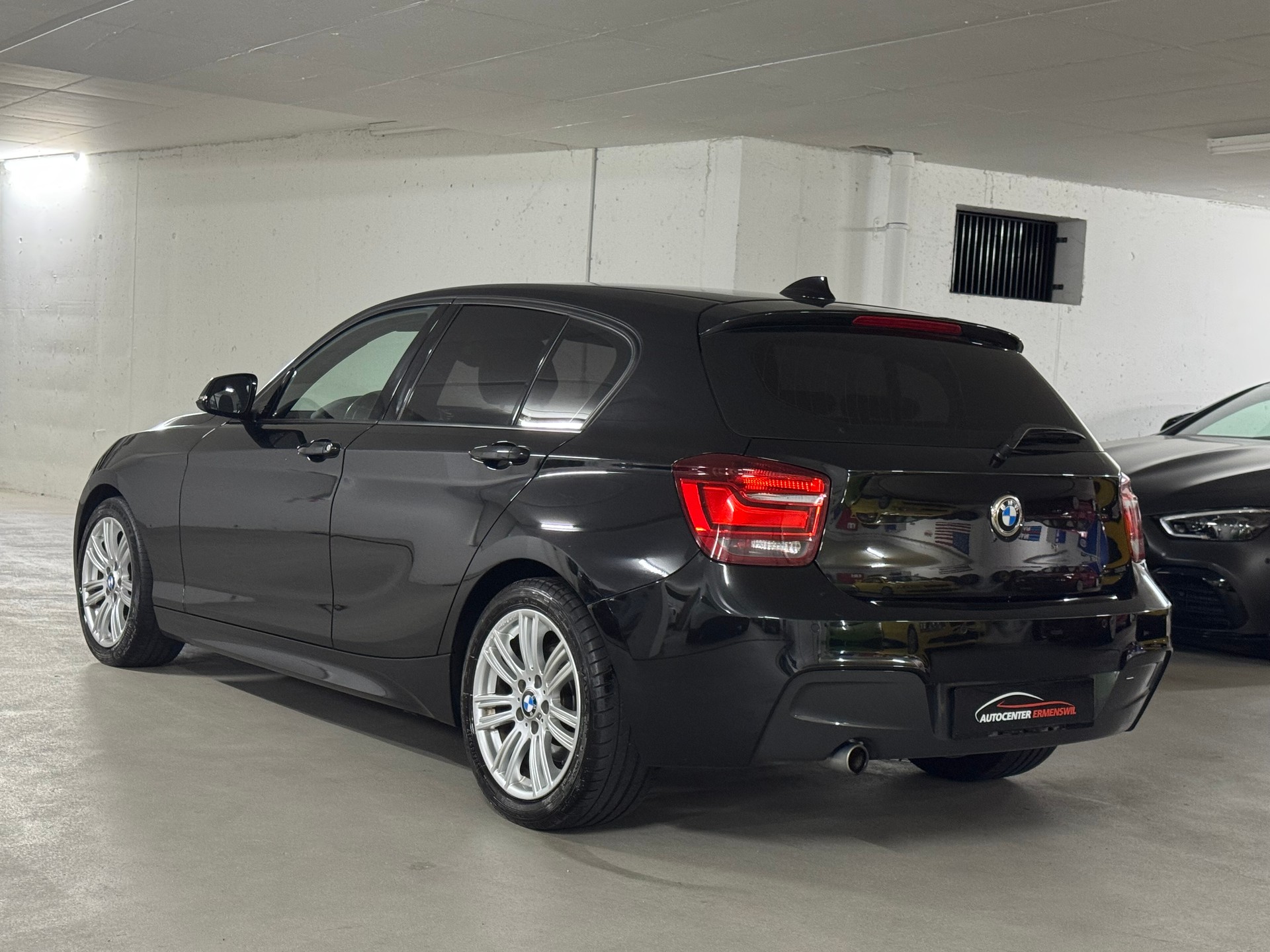 BMW 120d M-Paket Steptronic-image-4