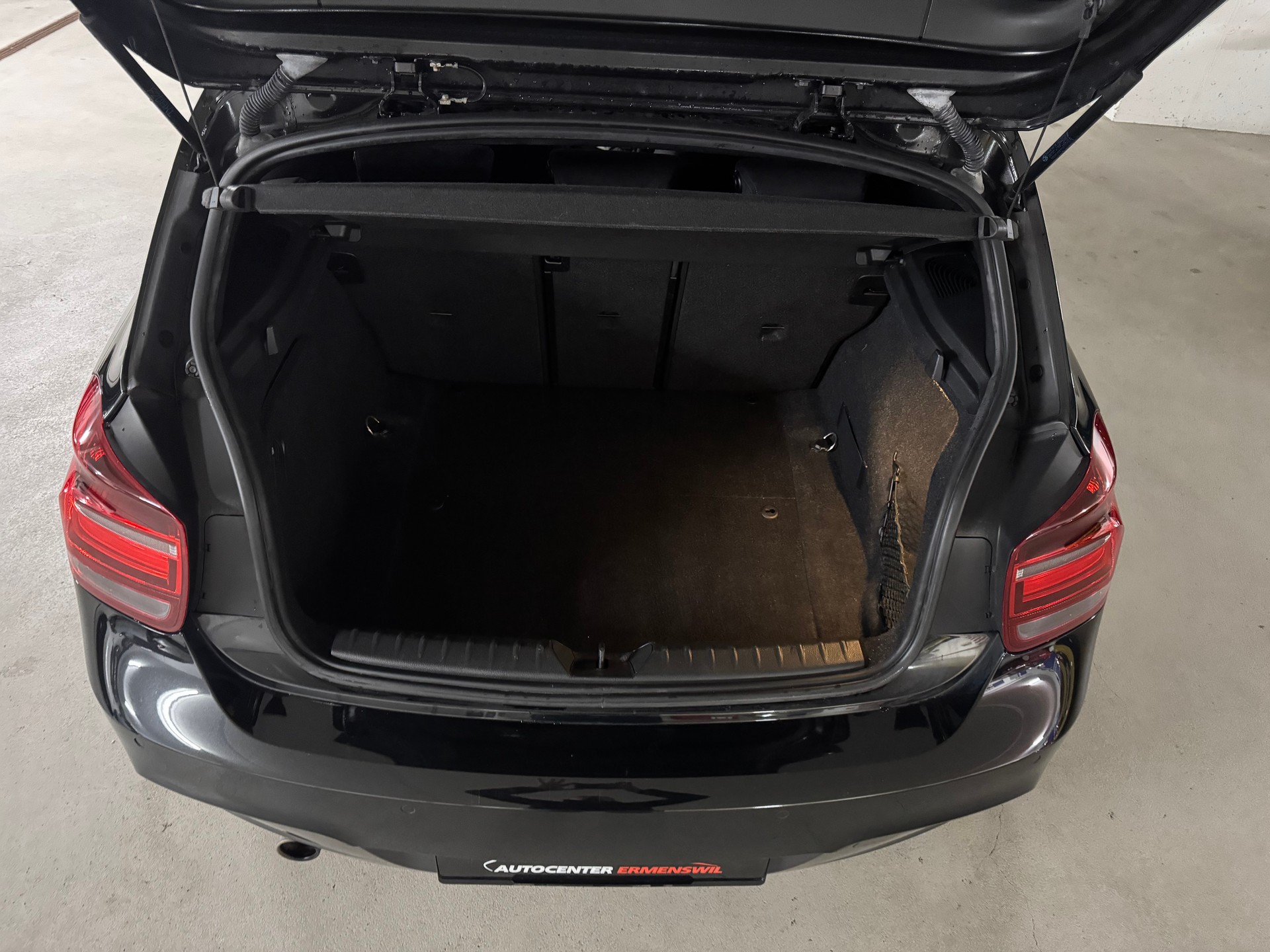 BMW 120d M-Paket Steptronic-image-7