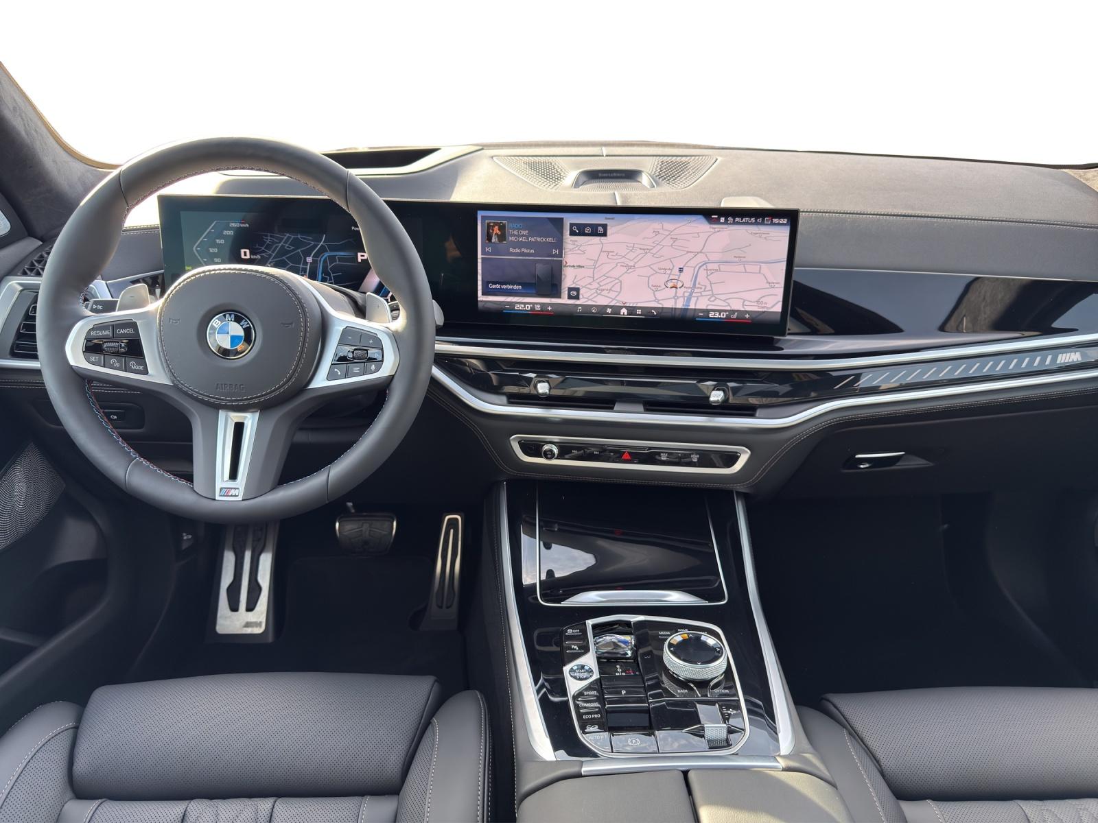 BMW X5 M60i xDrive M Sport Pro-image-11