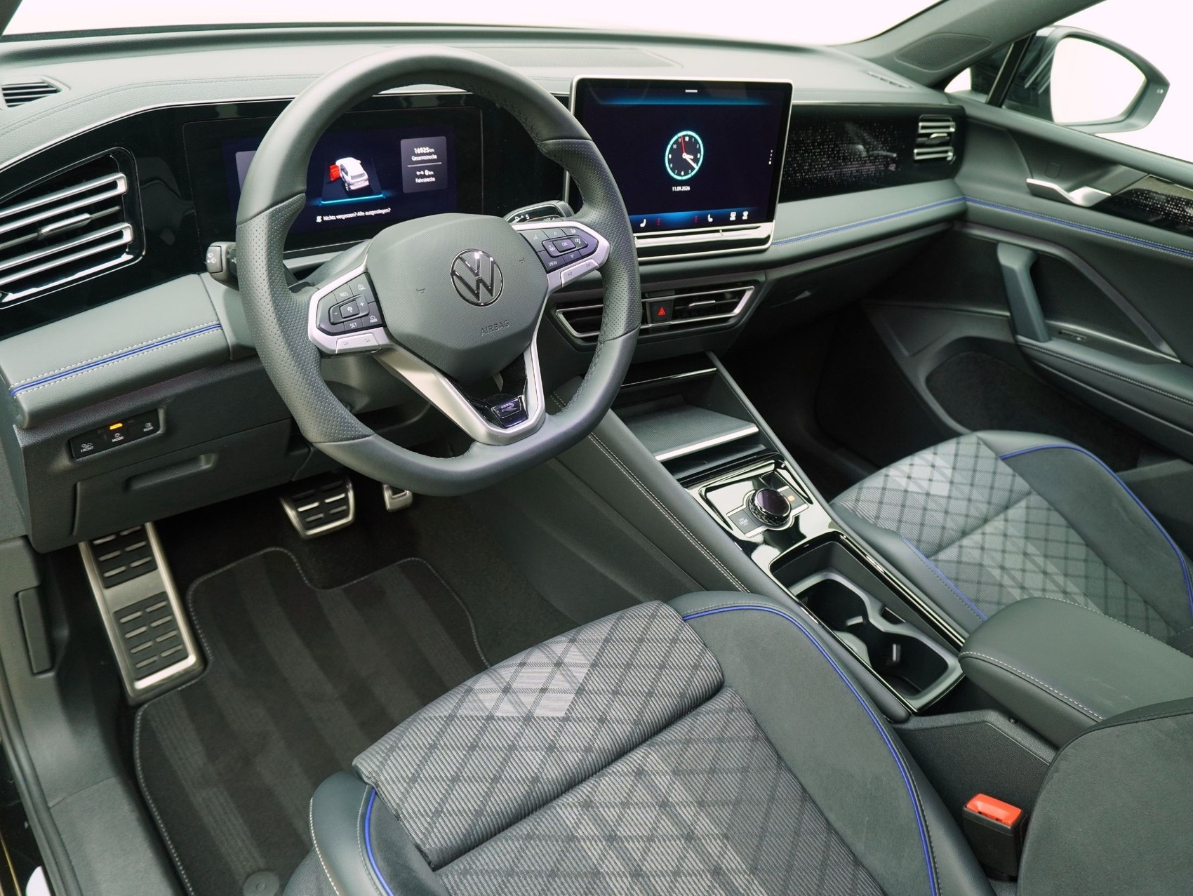VW Tiguan 2.0 TSI DSG R-Line Black Style 4Motion **VW Werksgarantie bis 12/2030**-image-9