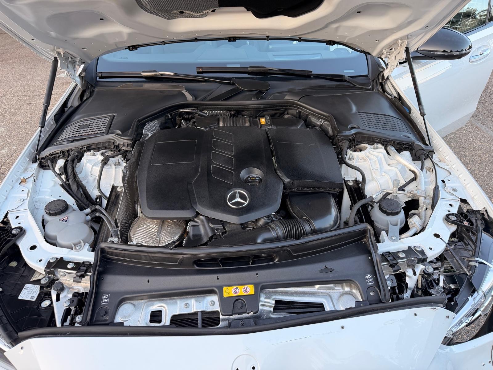 MERCEDES-BENZ C 220 d T 4Matic AMG Line-image-6