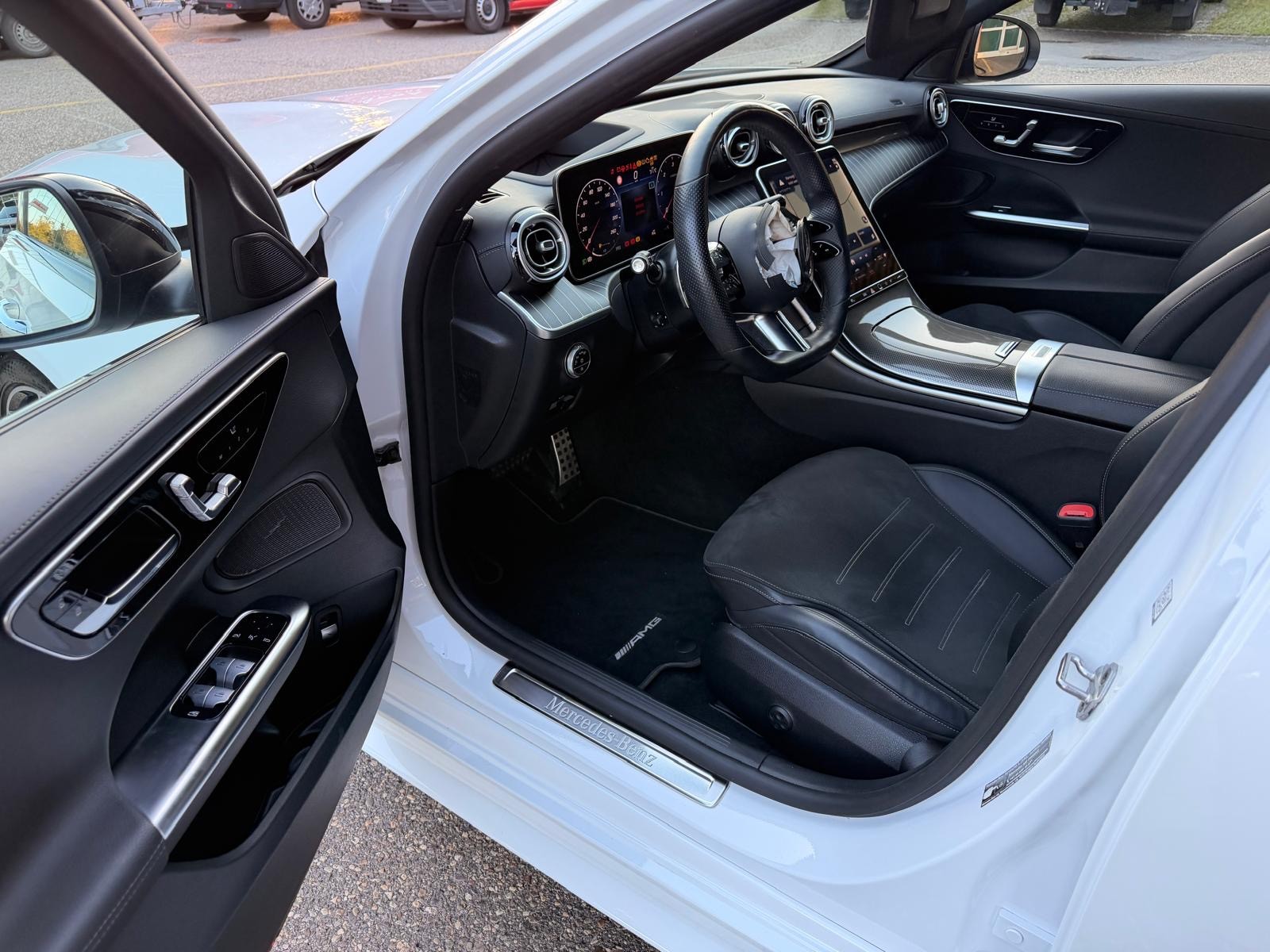 MERCEDES-BENZ C 220 d T 4Matic AMG Line-image-8
