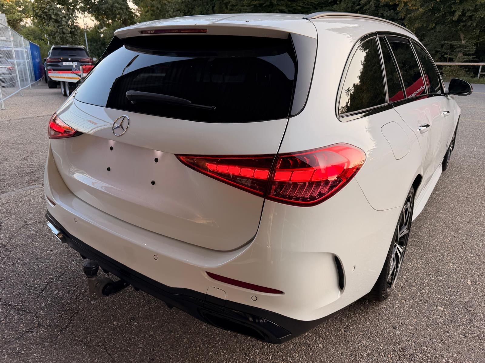 MERCEDES-BENZ C 220 d T 4Matic AMG Line-image-2