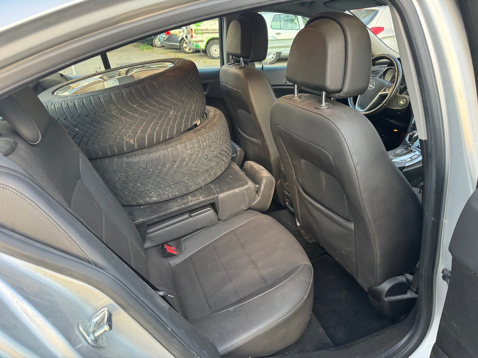 OPEL Insignia 2.0 Turbo Cosmo 4WD Automatic-image-6