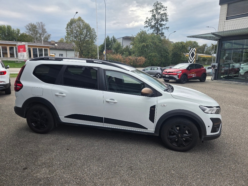 DACIA Jogger HEV 140 Extreme-image-5