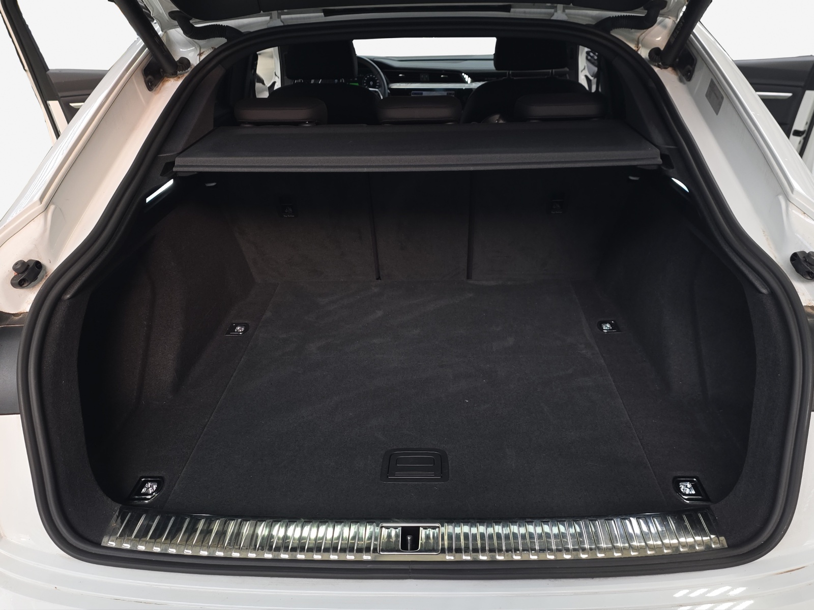 AUDI e-tron 55 Sportback Advanced quattro-image-13