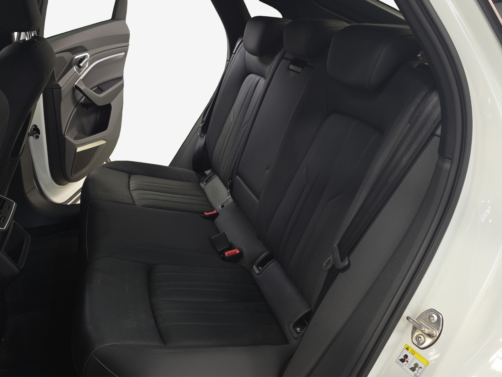 AUDI e-tron 55 Sportback Advanced quattro-image-12