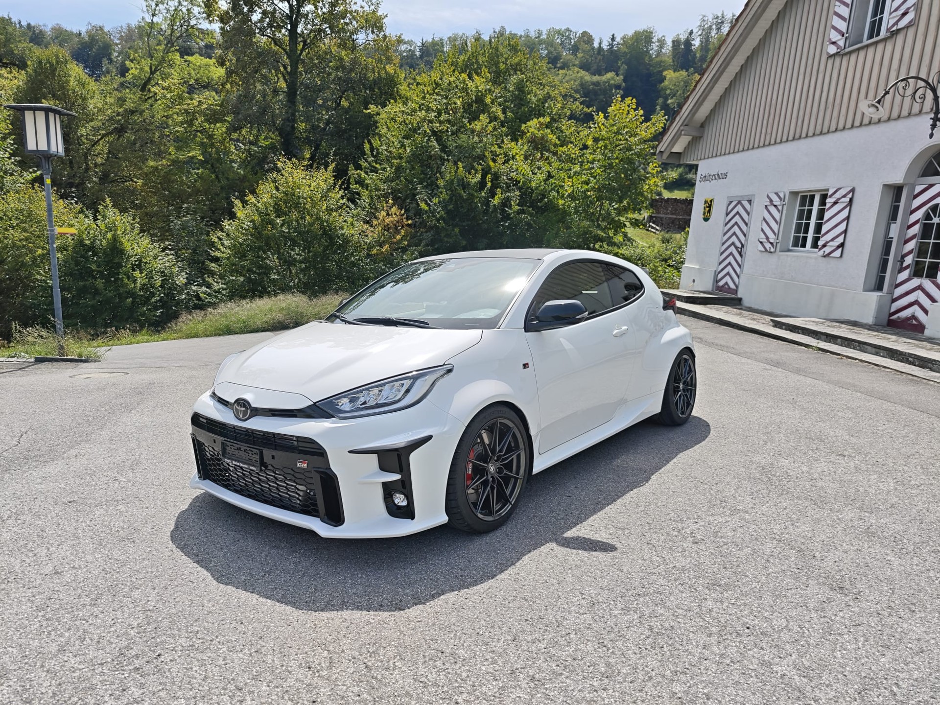 TOYOTA Yaris 1.6 GR Sport-image-1
