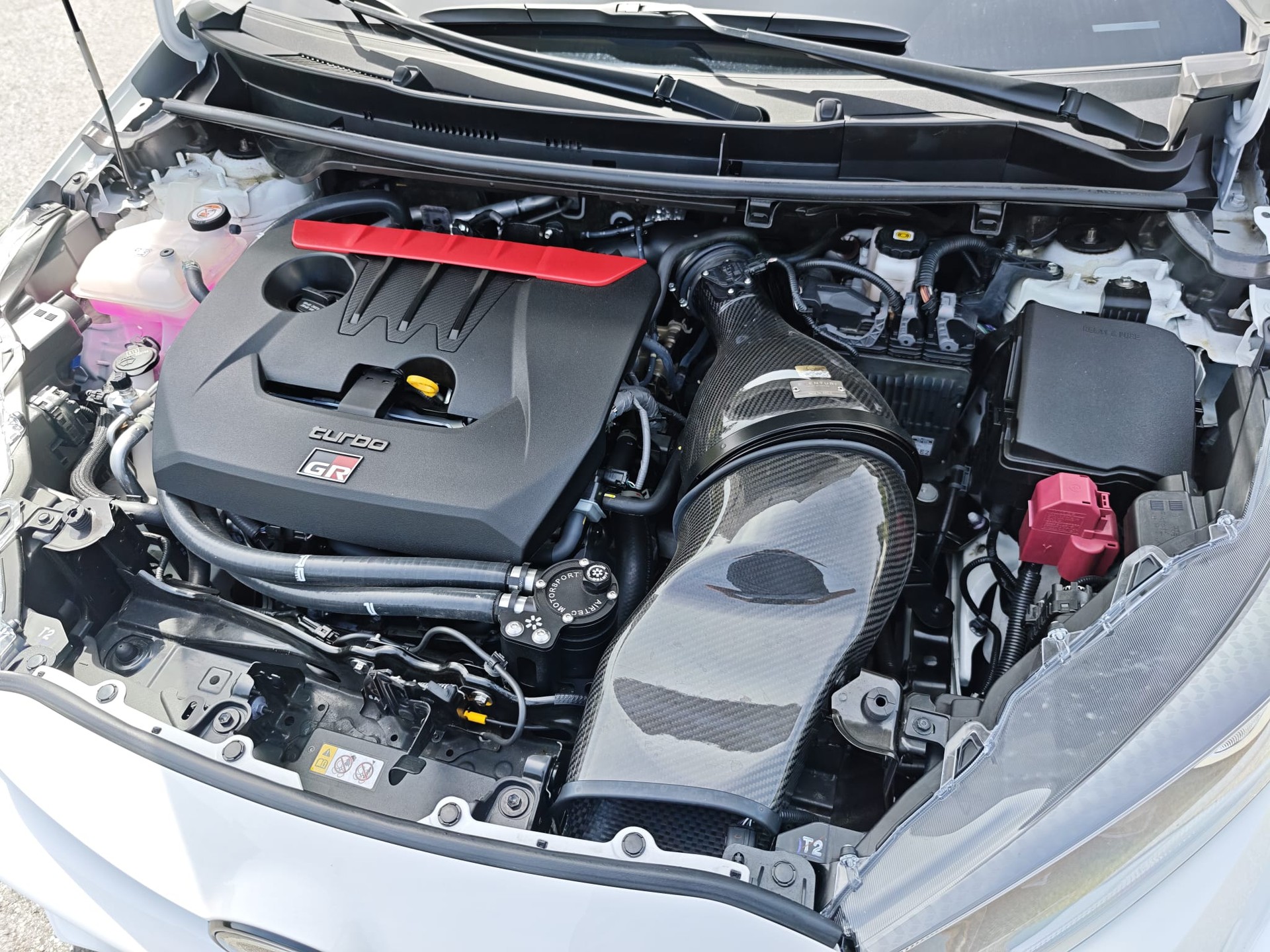 TOYOTA Yaris 1.6 GR Sport-image-10