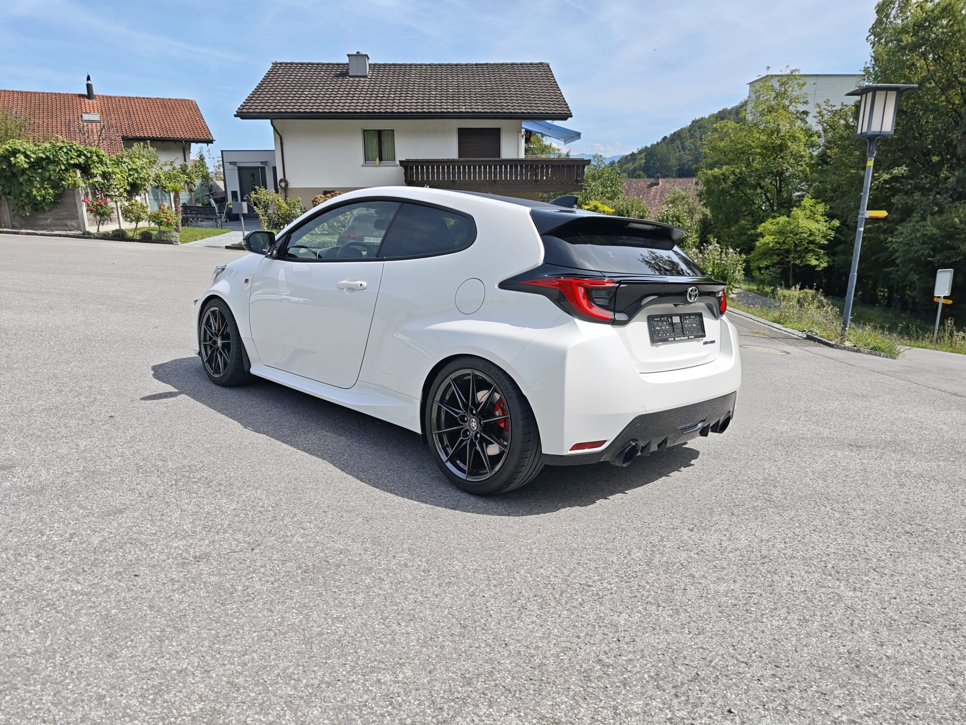 TOYOTA Yaris 1.6 GR Sport-image-6