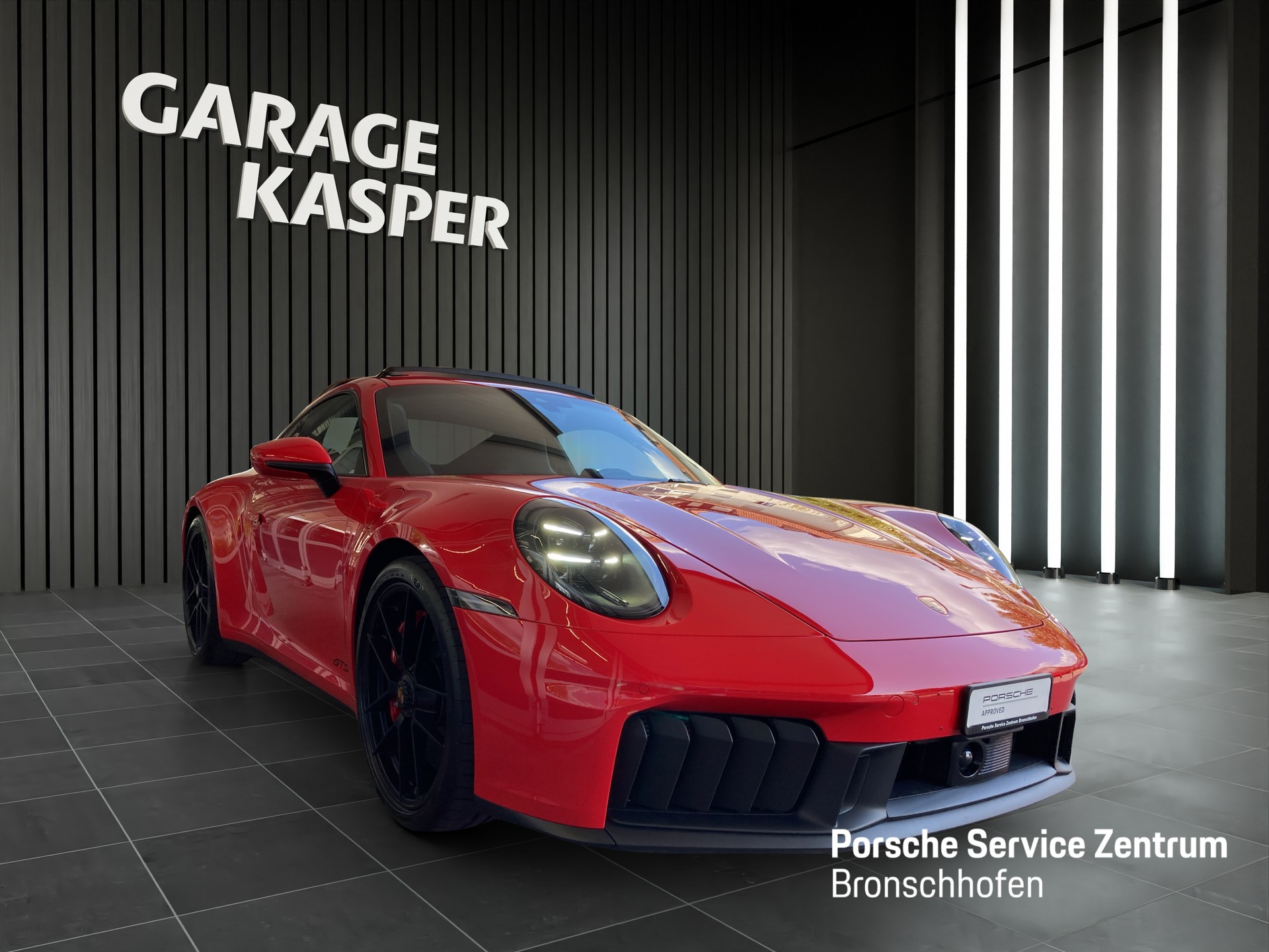 PORSCHE 911 Carrera GTS-image-6