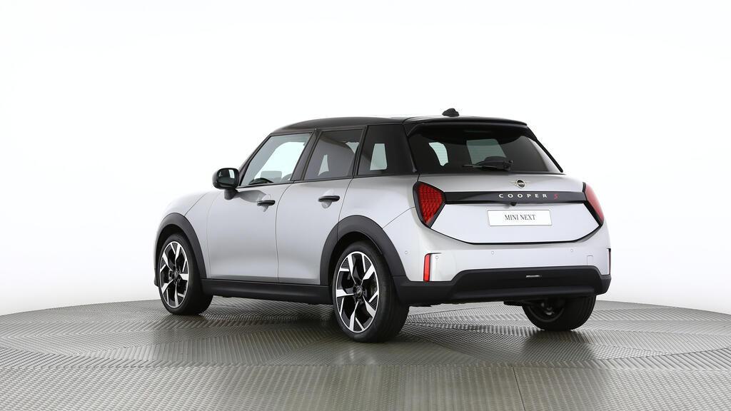 MINI Cooper 5 door S-image-4