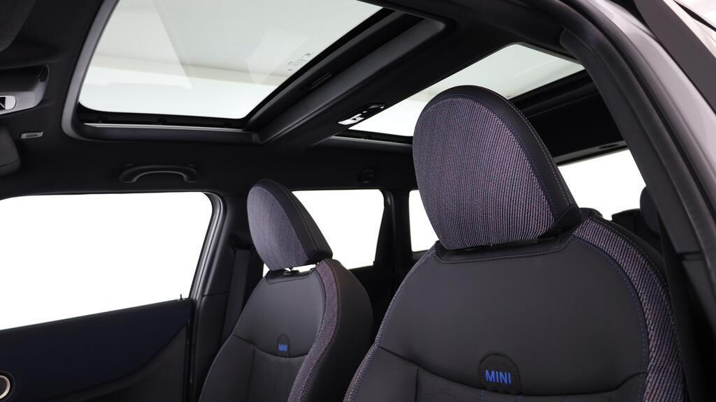 MINI Cooper 5 door S-image-17